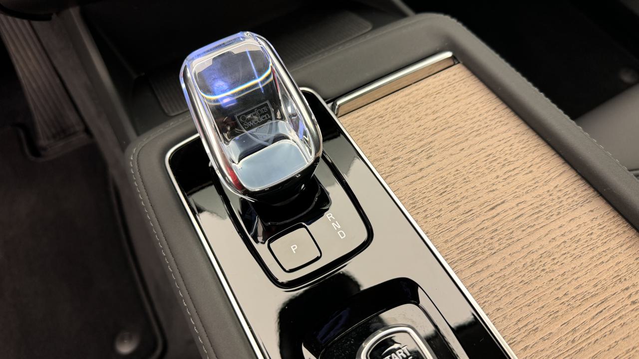 VOLVO XC90 T8 eAWD PluginHybrid Plus Bright Geartronic-image-10