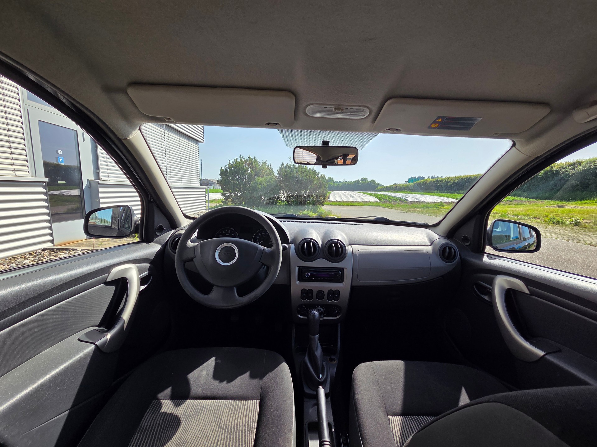 DACIA Sandero 1.2 Ambiance-image-5