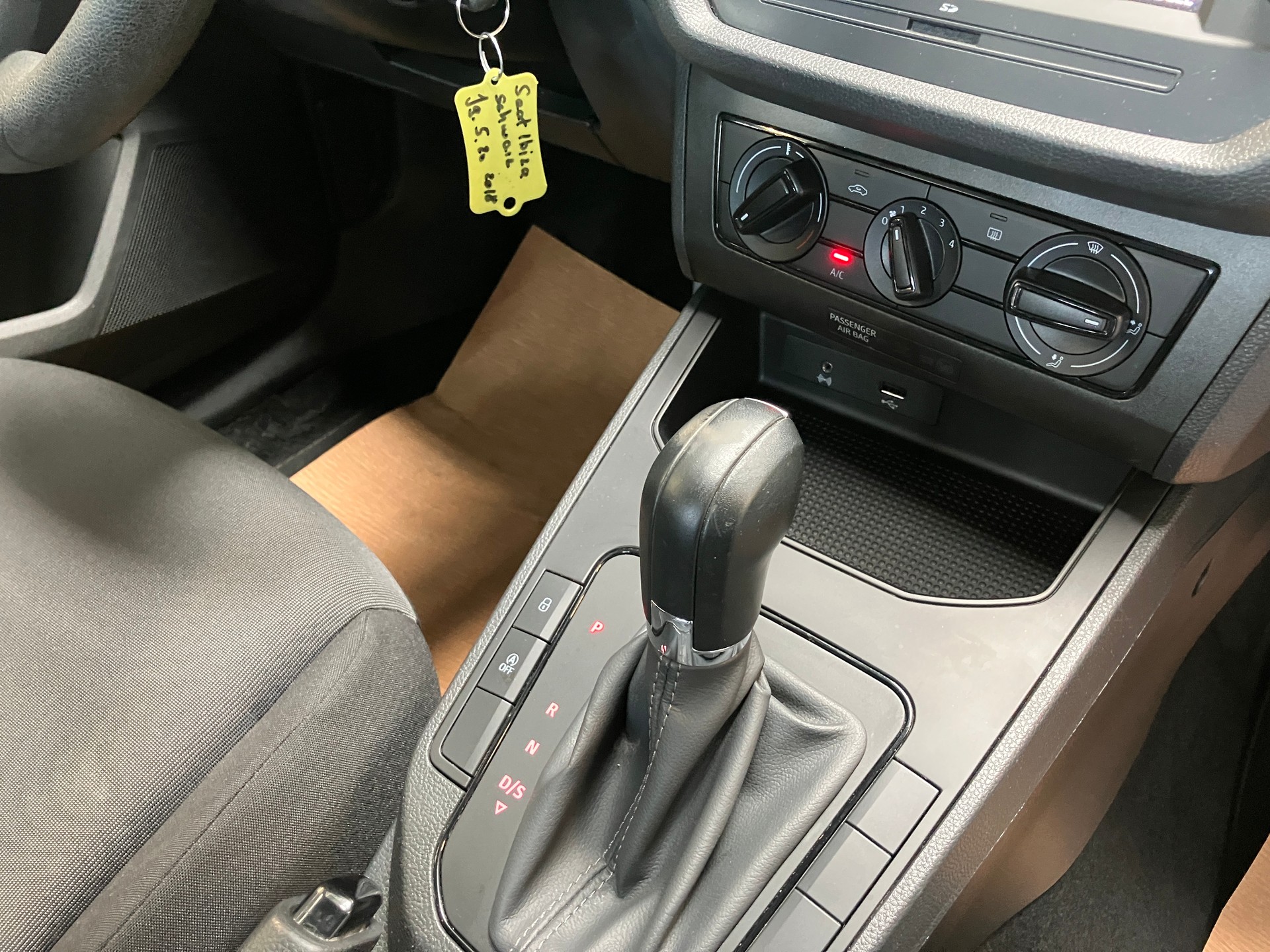 SEAT Ibiza 1.0 EcoTSI Reference DSG-image-11