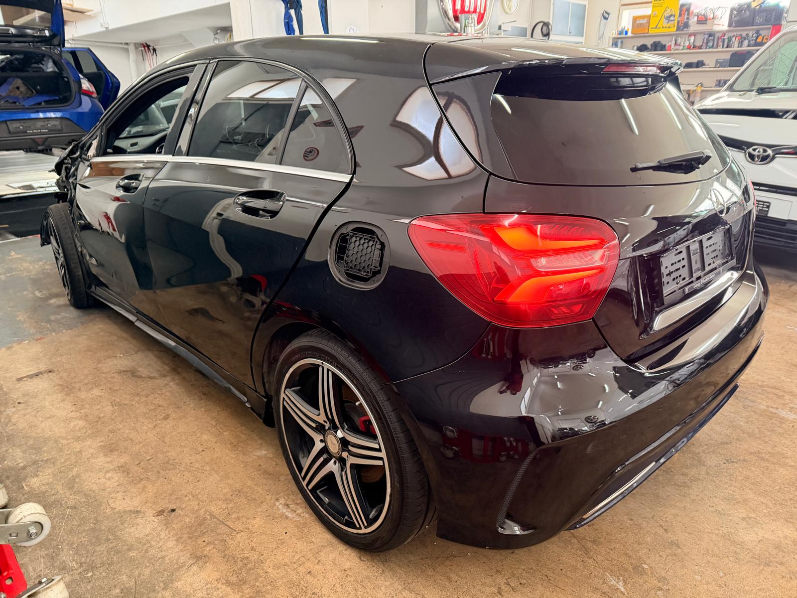 MERCEDES-BENZ A 250 Sport 4Matic 7G-DCT-image-4
