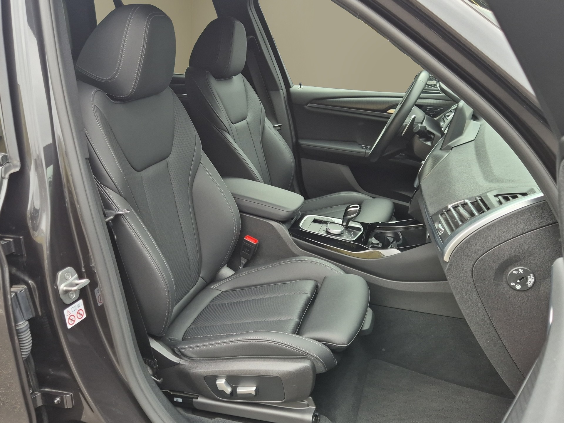 BMW X3 xDrive 30e M Sport-image-16
