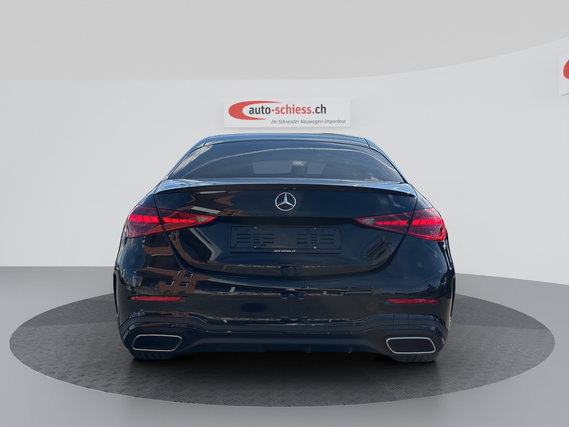 MERCEDES-BENZ C 180 AMG Edition Night-showroom-element-3