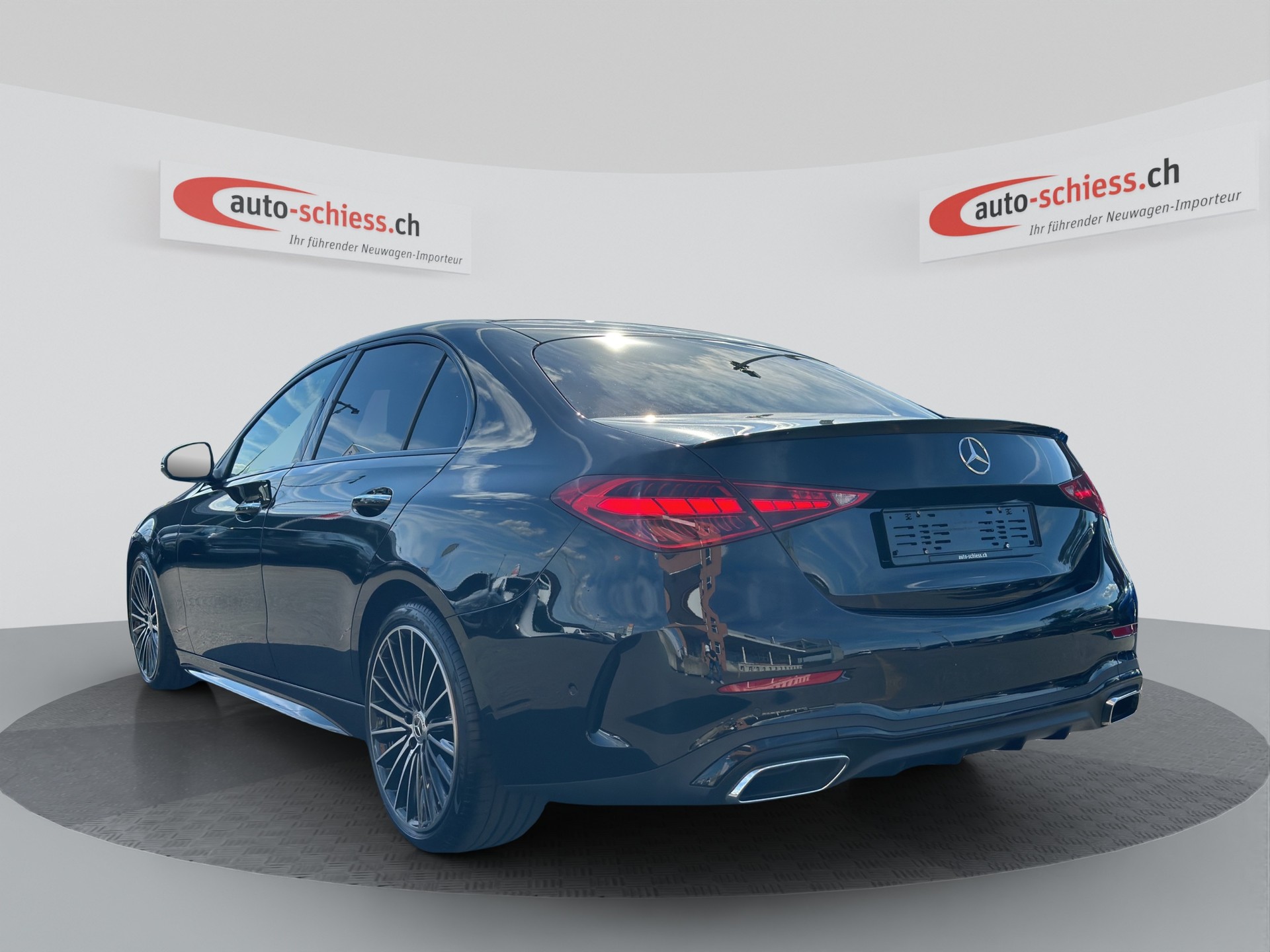 MERCEDES-BENZ C 180 AMG Edition Night-showroom-element-2