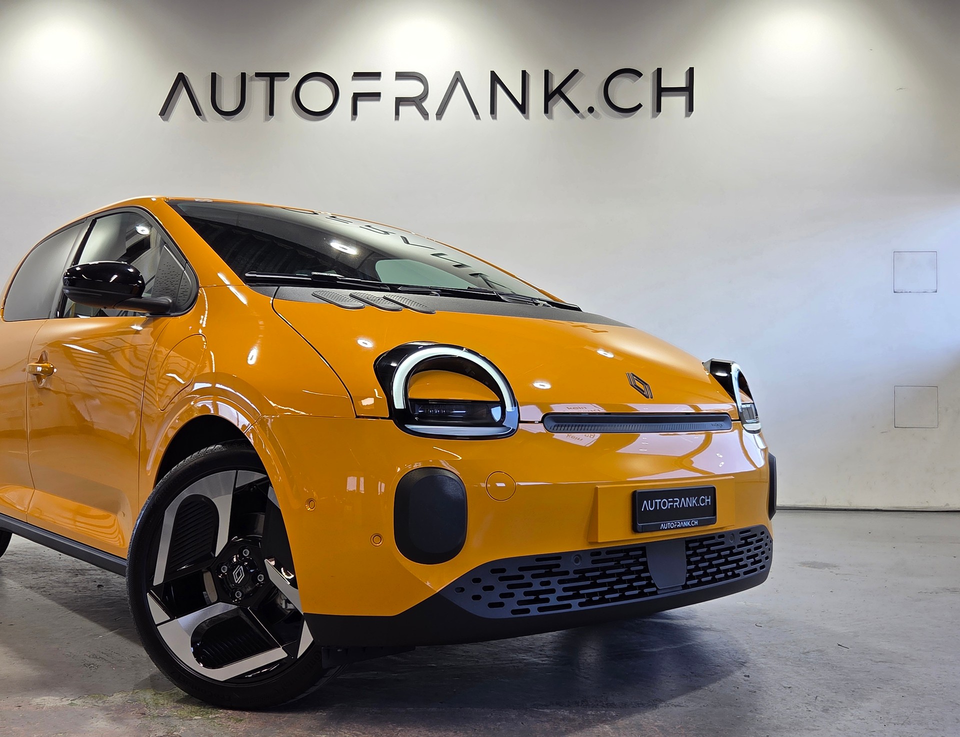 RENAULT Twingo E-Tech Urban Range techno-image-8