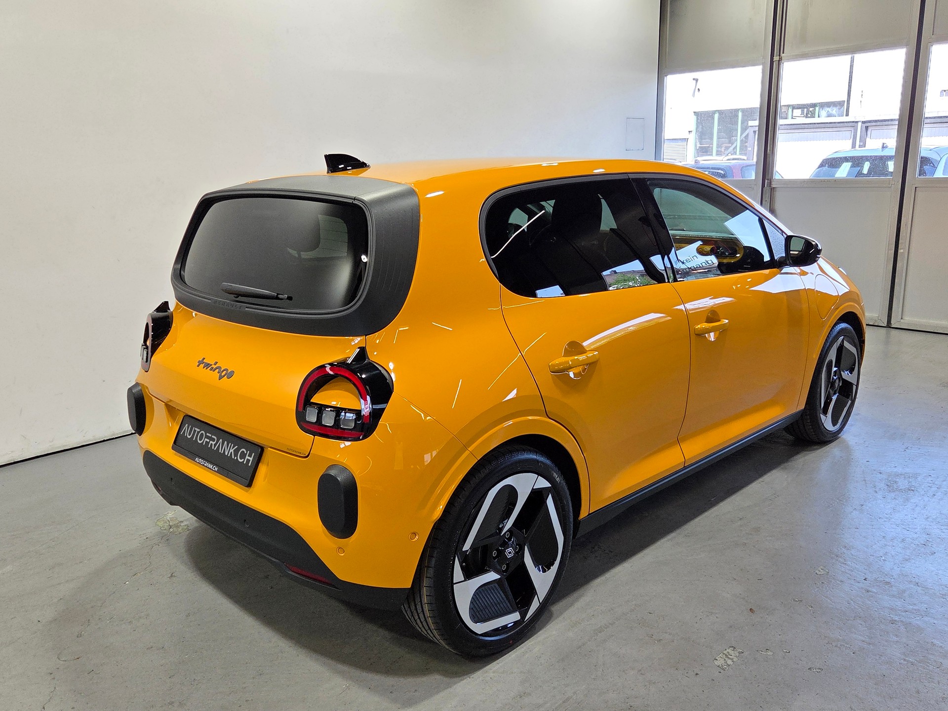 RENAULT Twingo E-Tech Urban Range techno-image-19