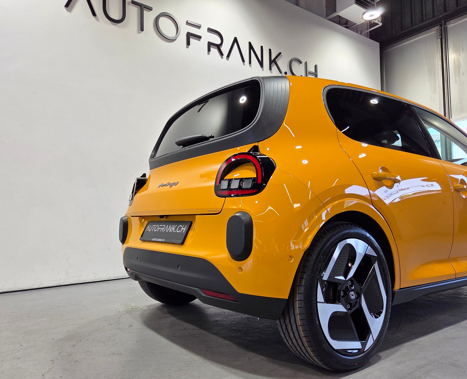 RENAULT Twingo E-Tech Urban Range techno-image-9
