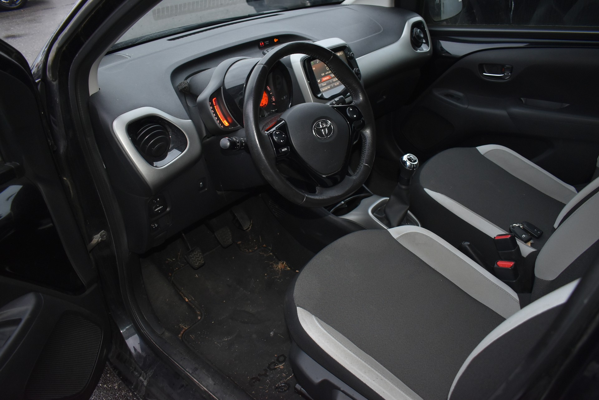 TOYOTA Aygo 1.2 VVT-i Trend-image-1