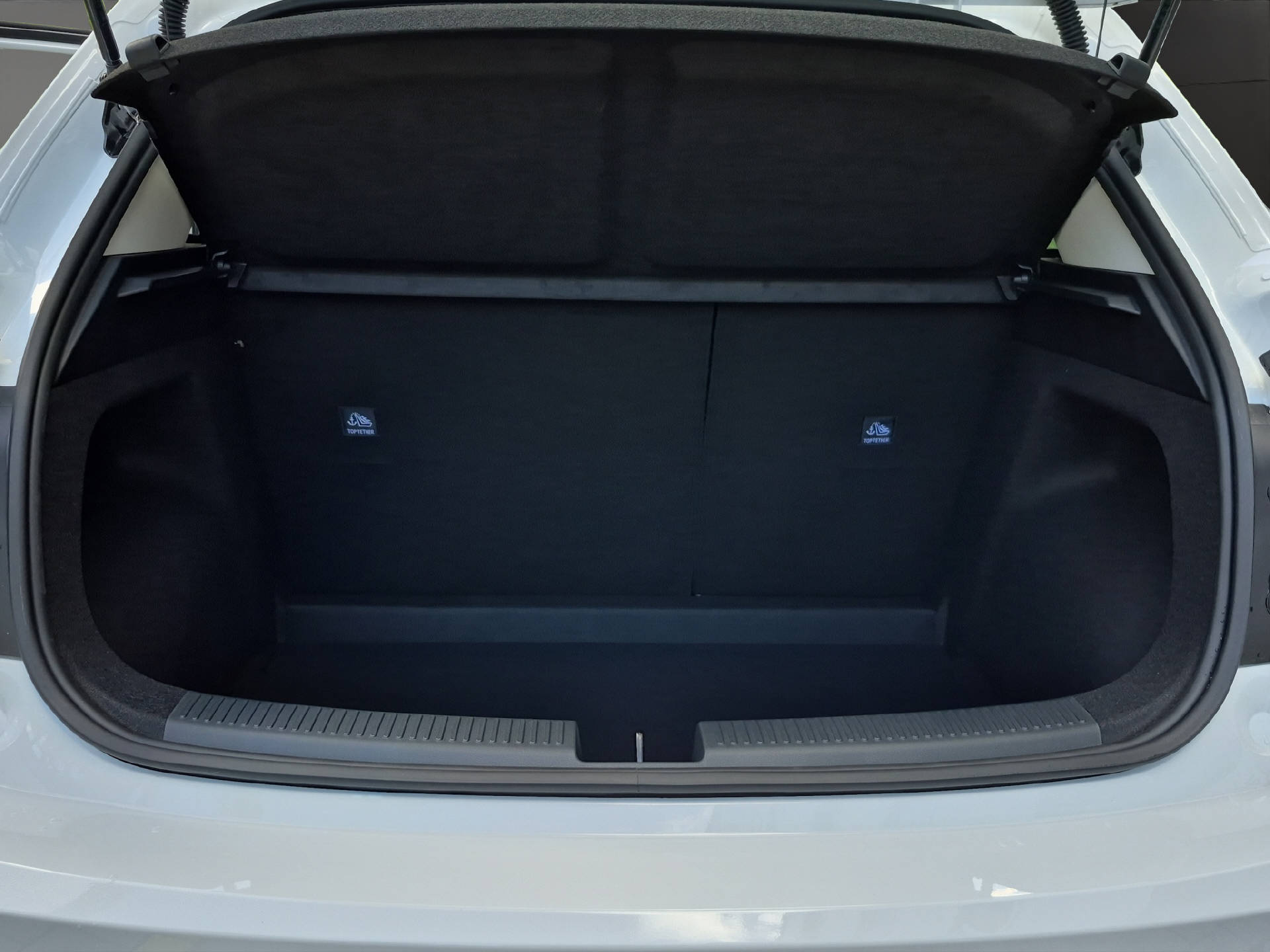 MG 4 Urban 43kWh Comfort-image-12