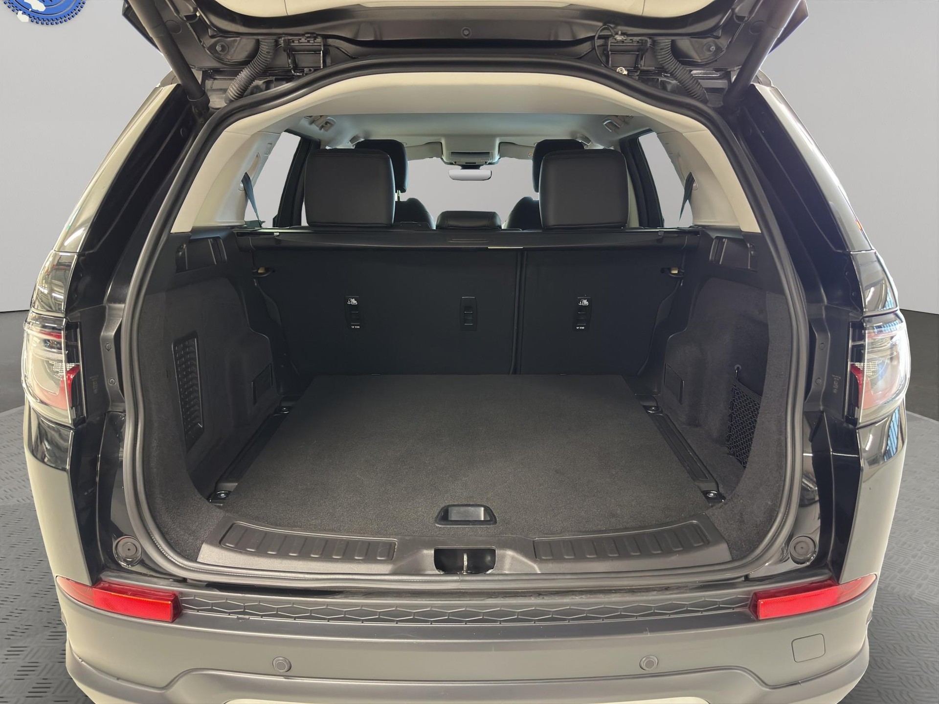 LAND ROVER Discovery Sport 2.0 SD4 200 SE-image-12