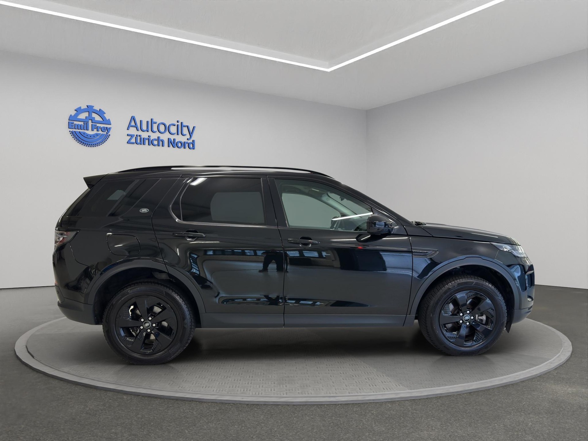 LAND ROVER Discovery Sport 2.0 SD4 200 SE-showroom-element-3