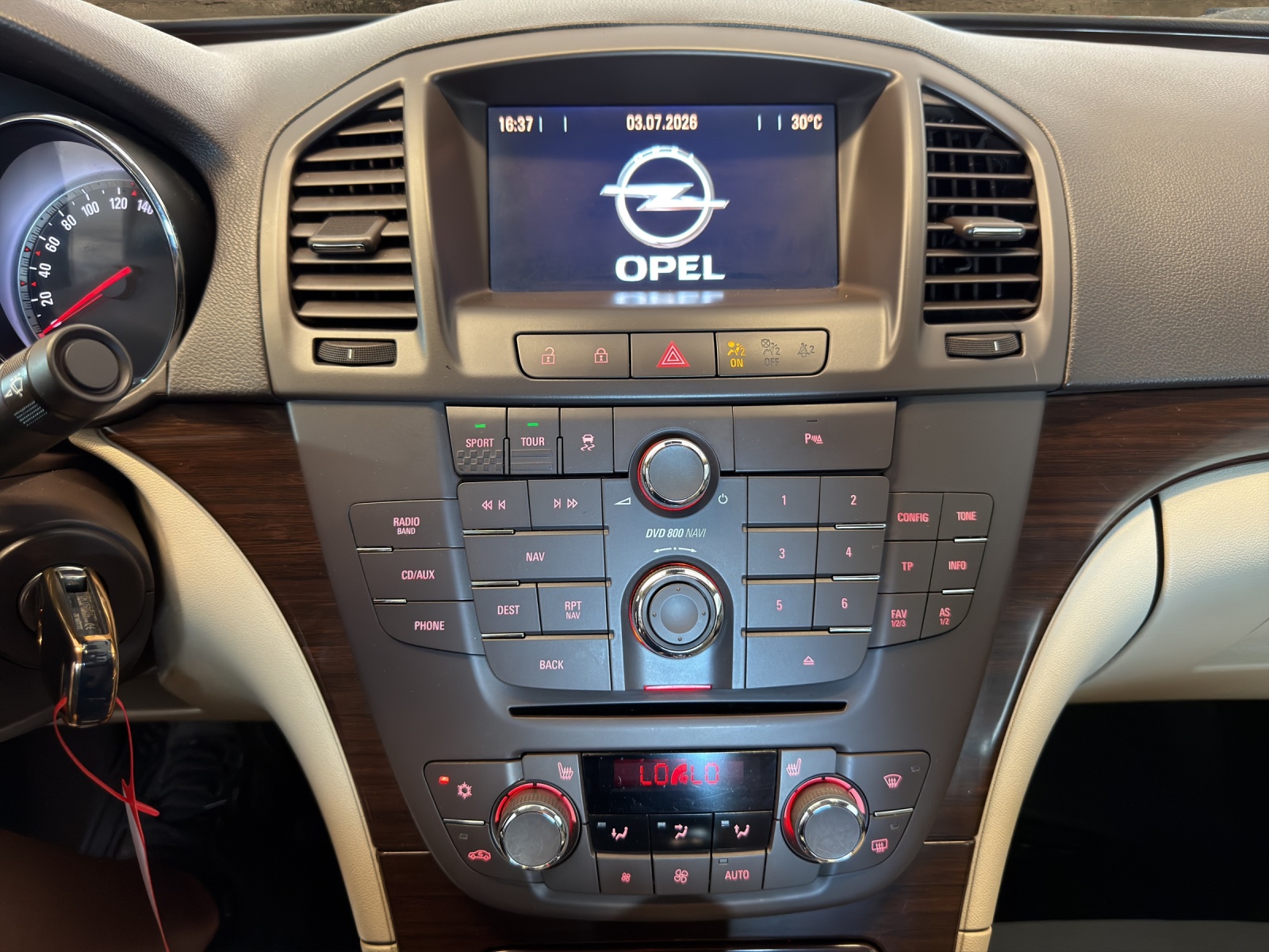 OPEL Insignia 2.0 Turbo Edition 4WD Automatic-image-10