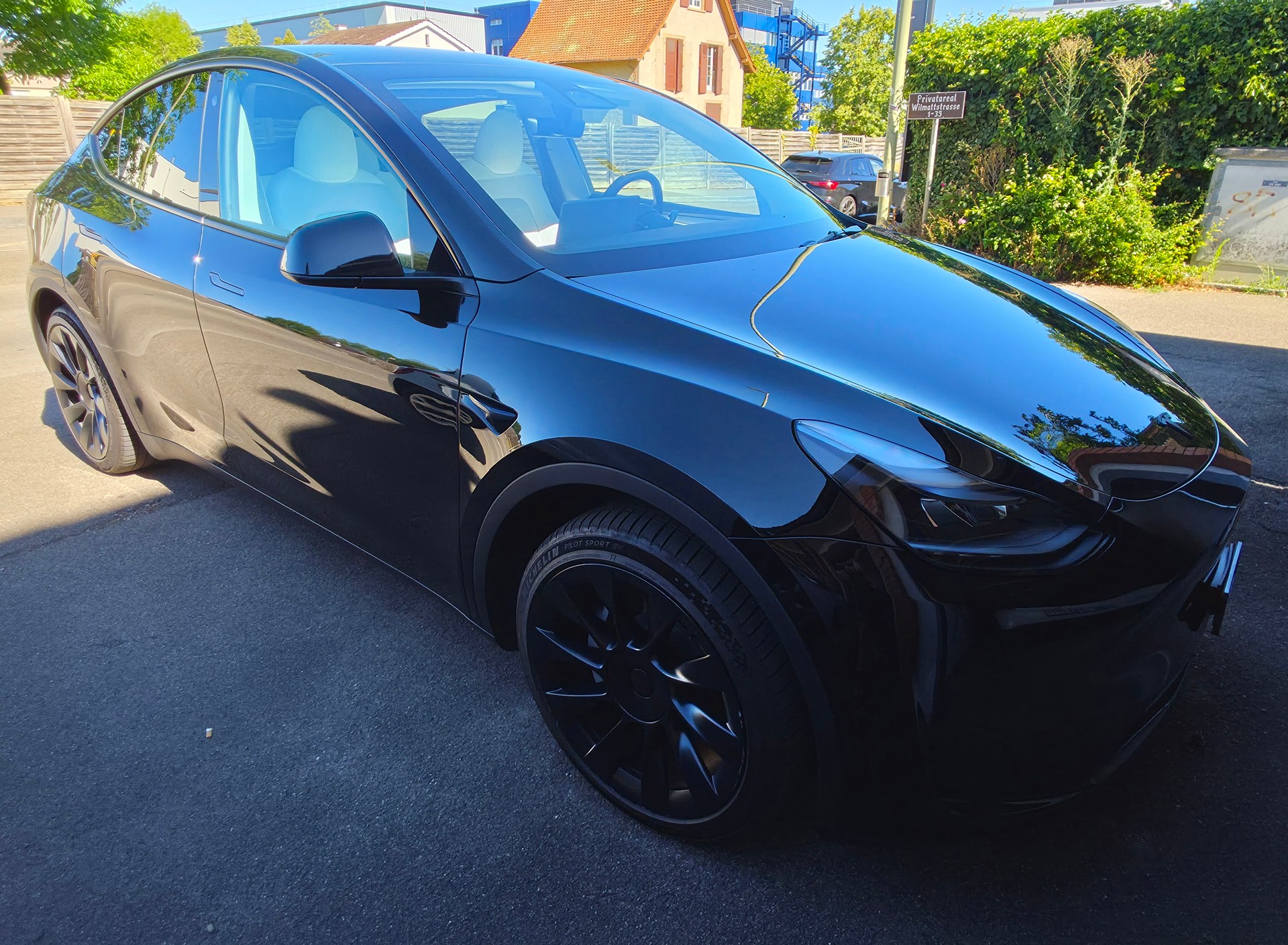 TESLA RWD-image-4