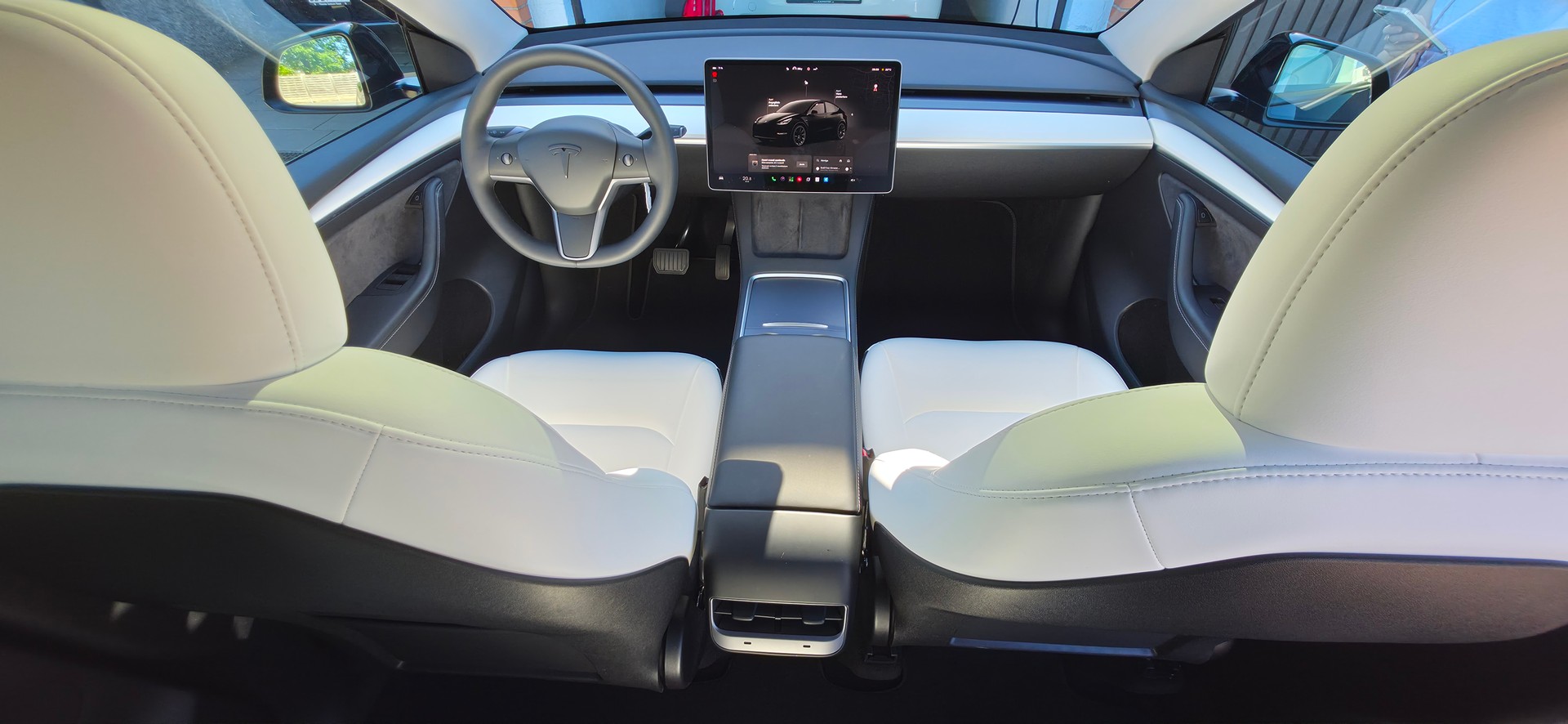 TESLA RWD-image-5