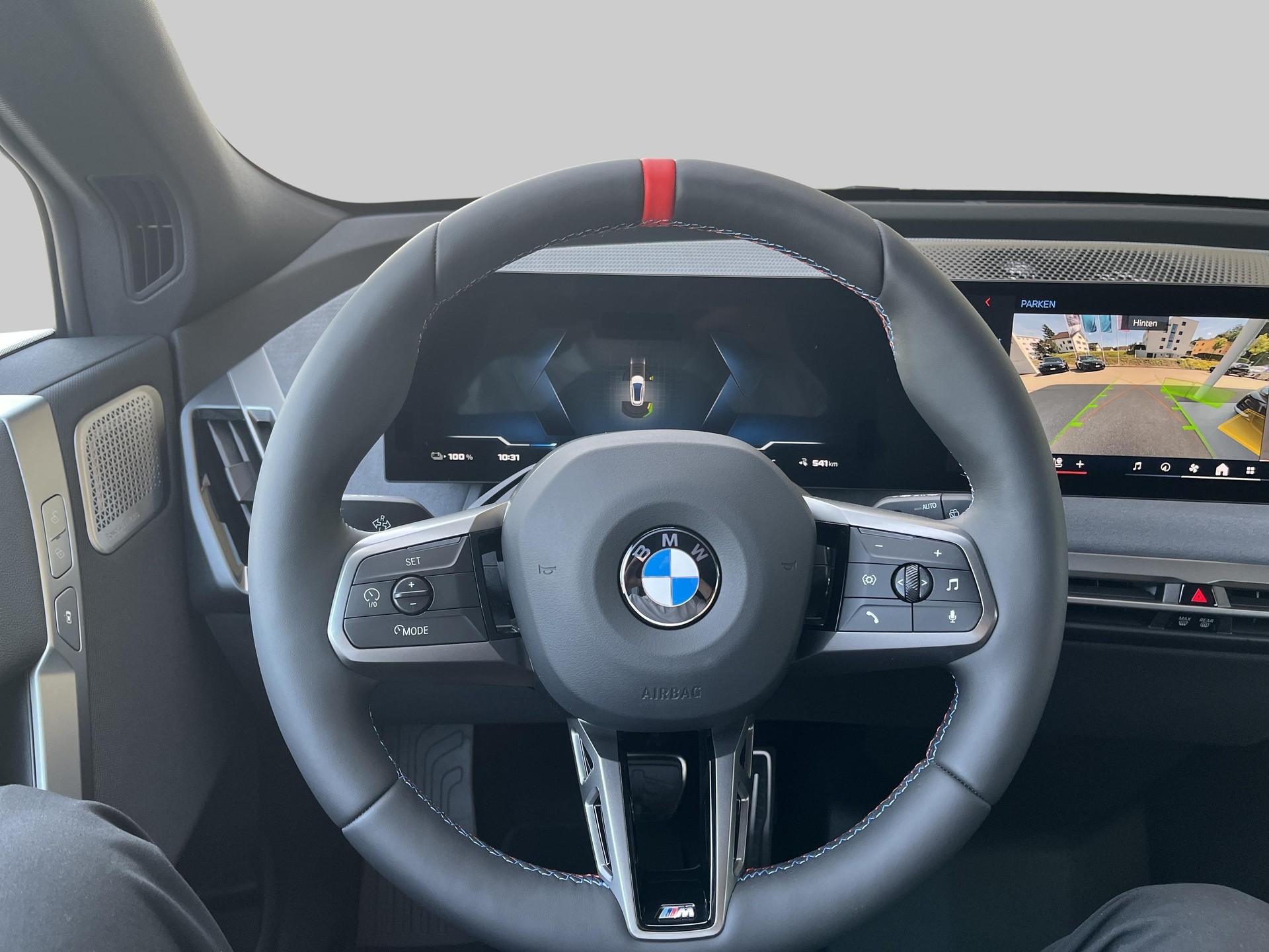 BMW iX M70 xDrive-image-14