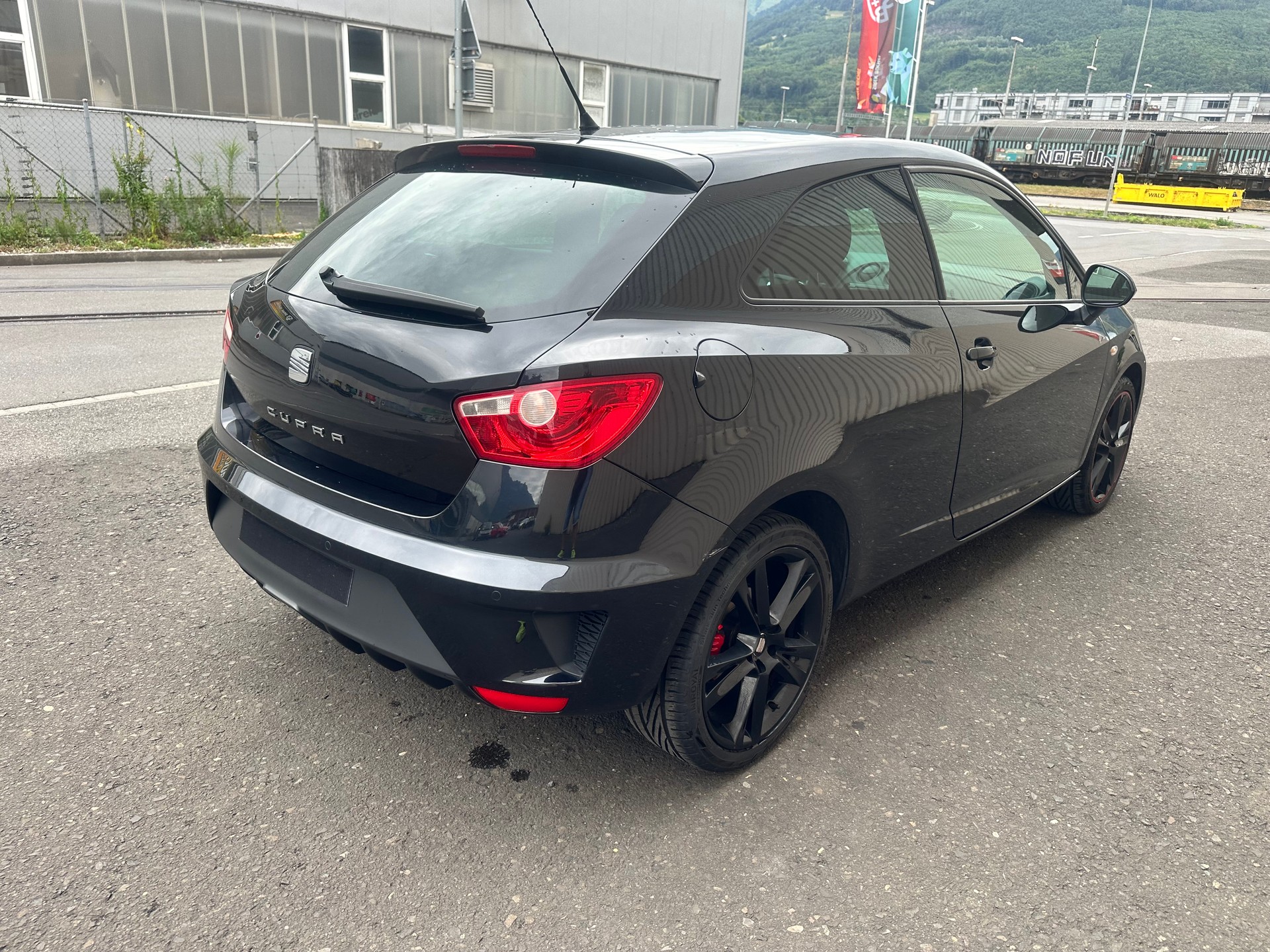 SEAT Ibiza SC 1.4 TSI Cupra R-Evolution DSG-image-8