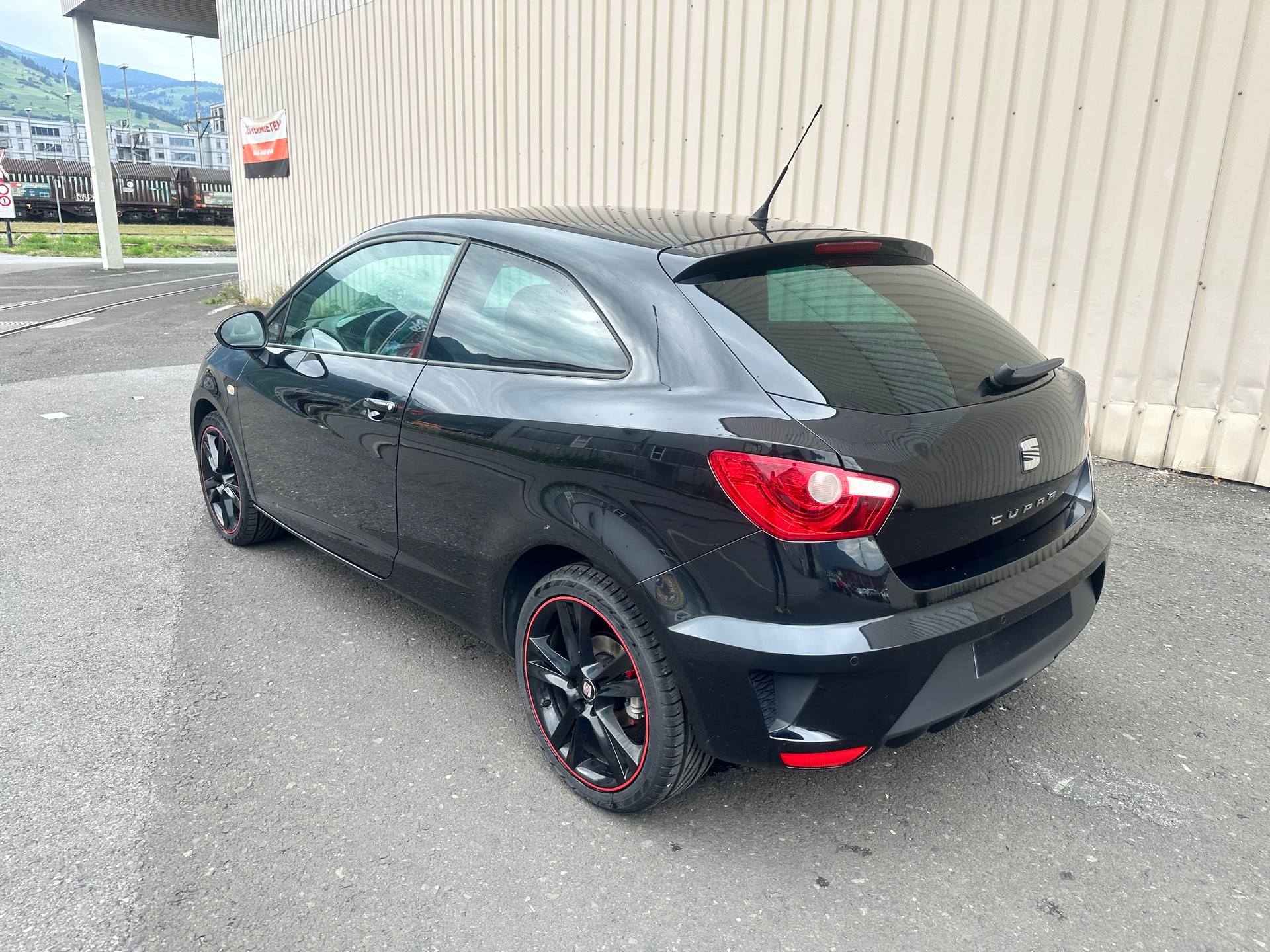 SEAT Ibiza SC 1.4 TSI Cupra R-Evolution DSG-image-4