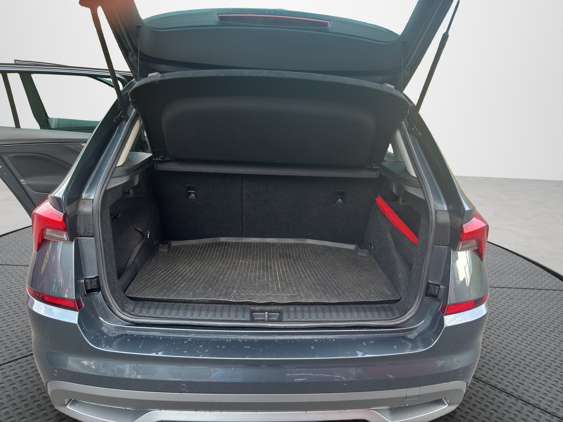 SKODA Kamiq 1.0 TSI Ambition DSG-image-14