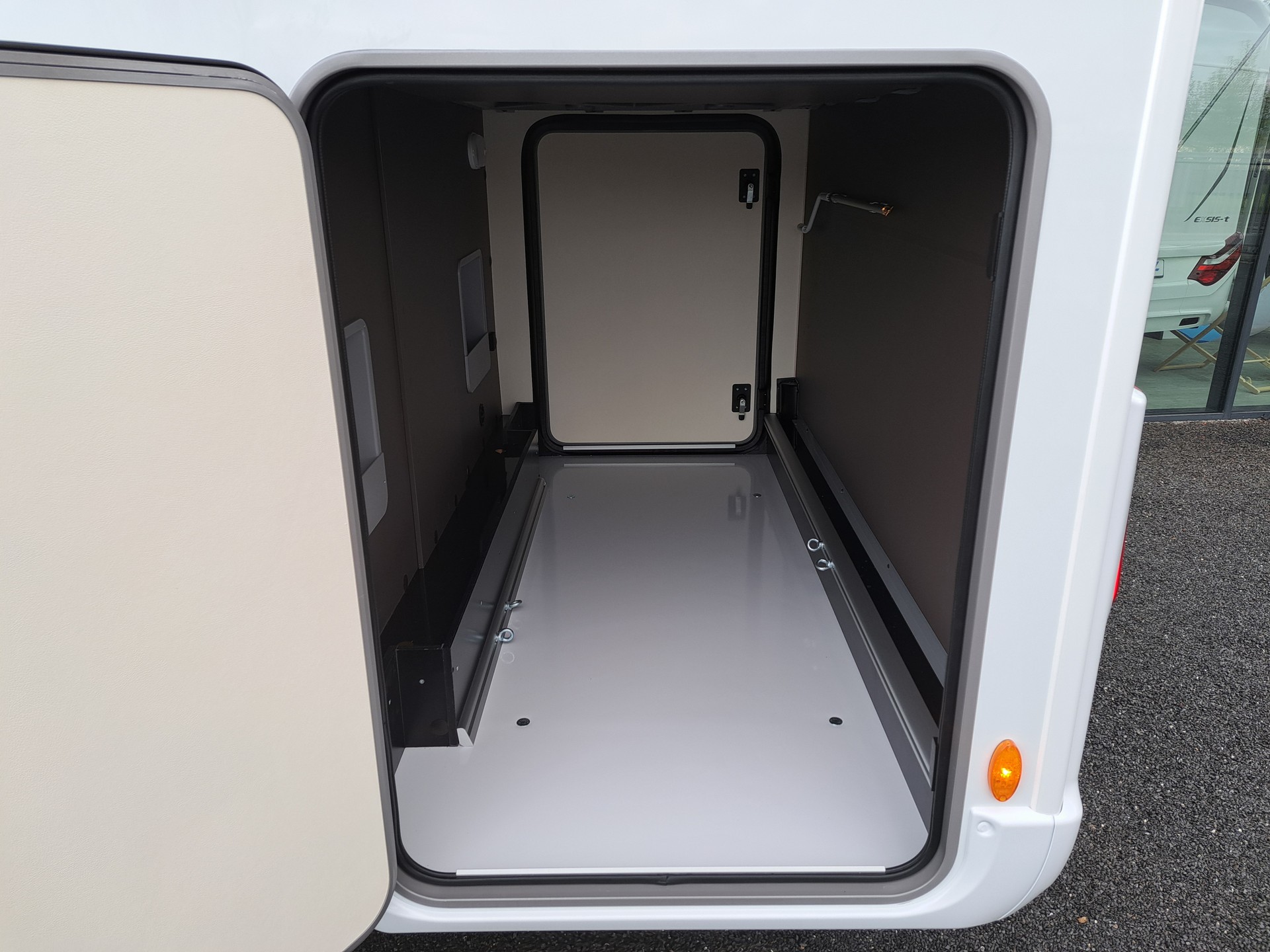 BÜRSTNER Lyseo TD 690 B66-image-10