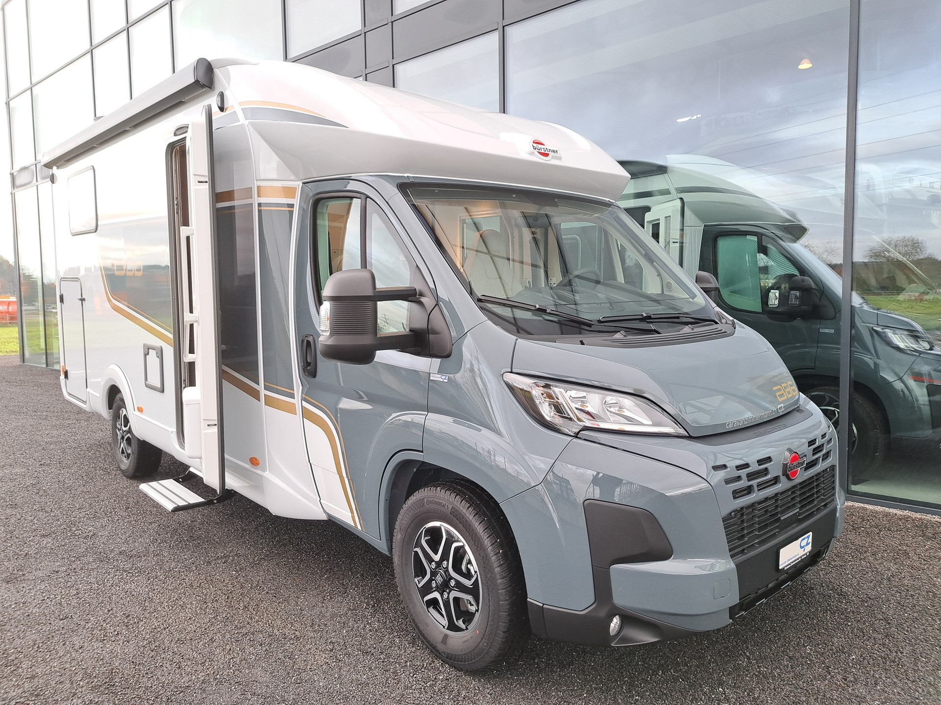 BÜRSTNER Lyseo TD 690 B66