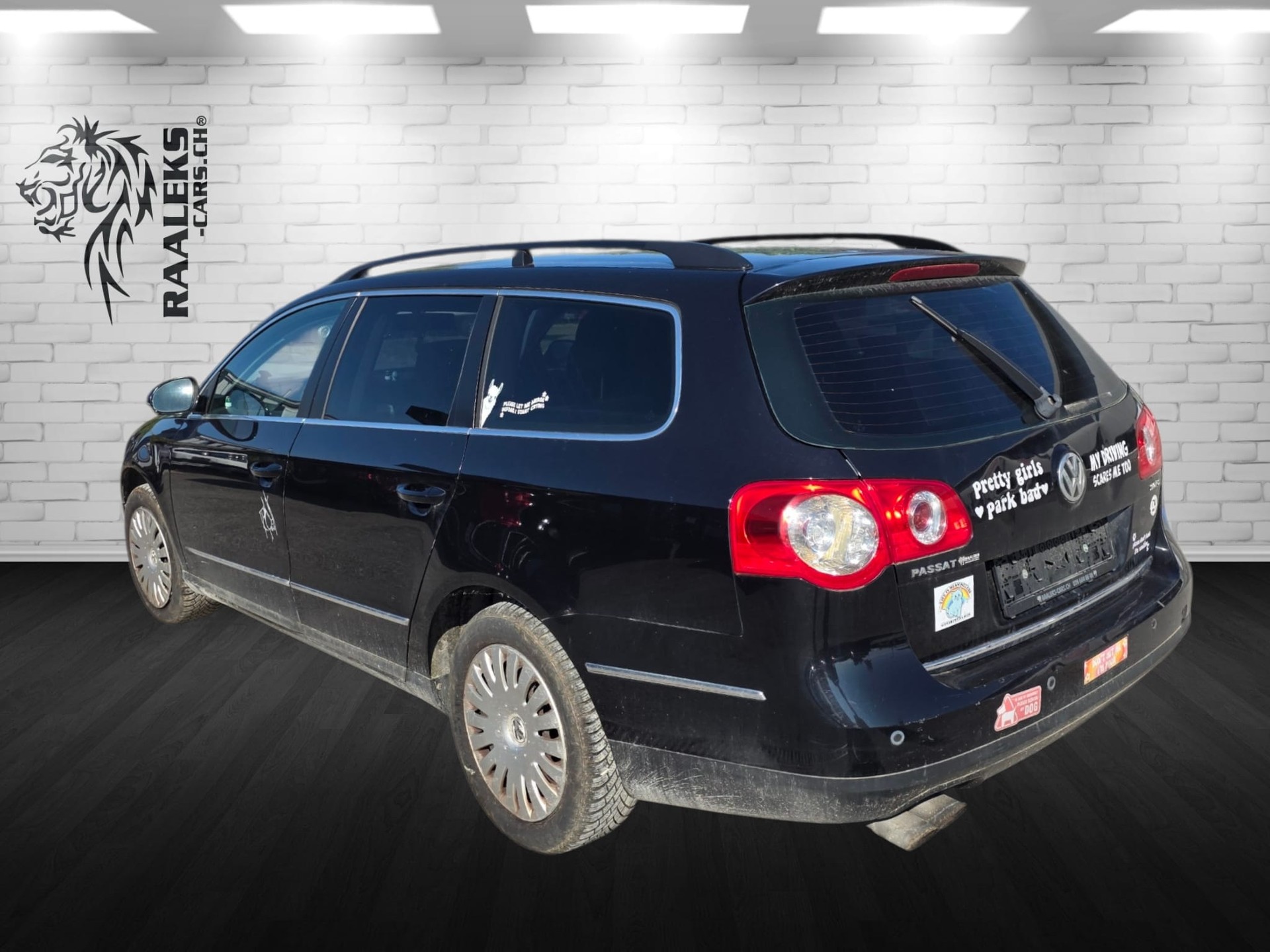 VW Passat Variant 2.0 FSI Trendline-showroom-element-3