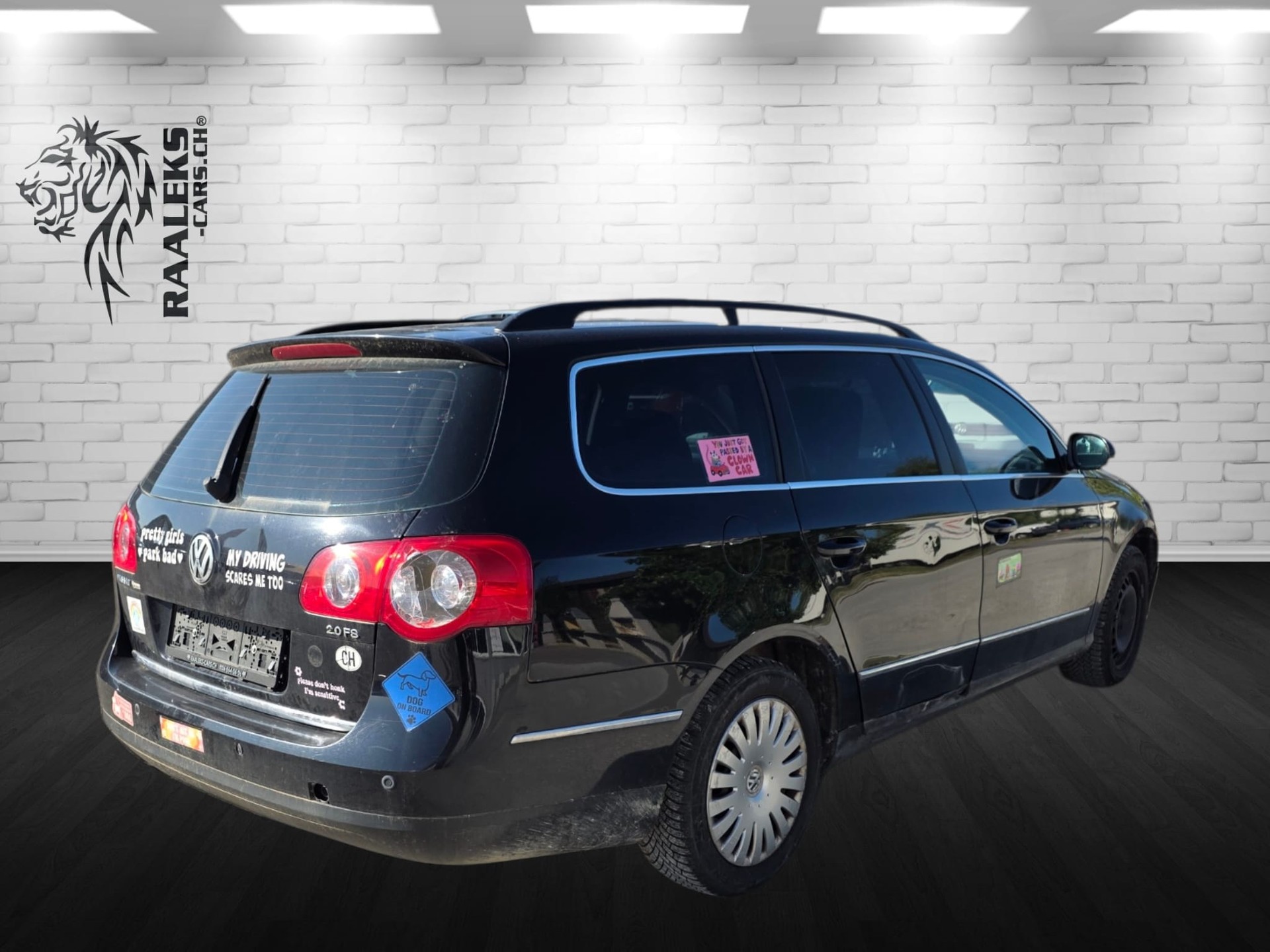 VW Passat Variant 2.0 FSI Trendline-showroom-element-2
