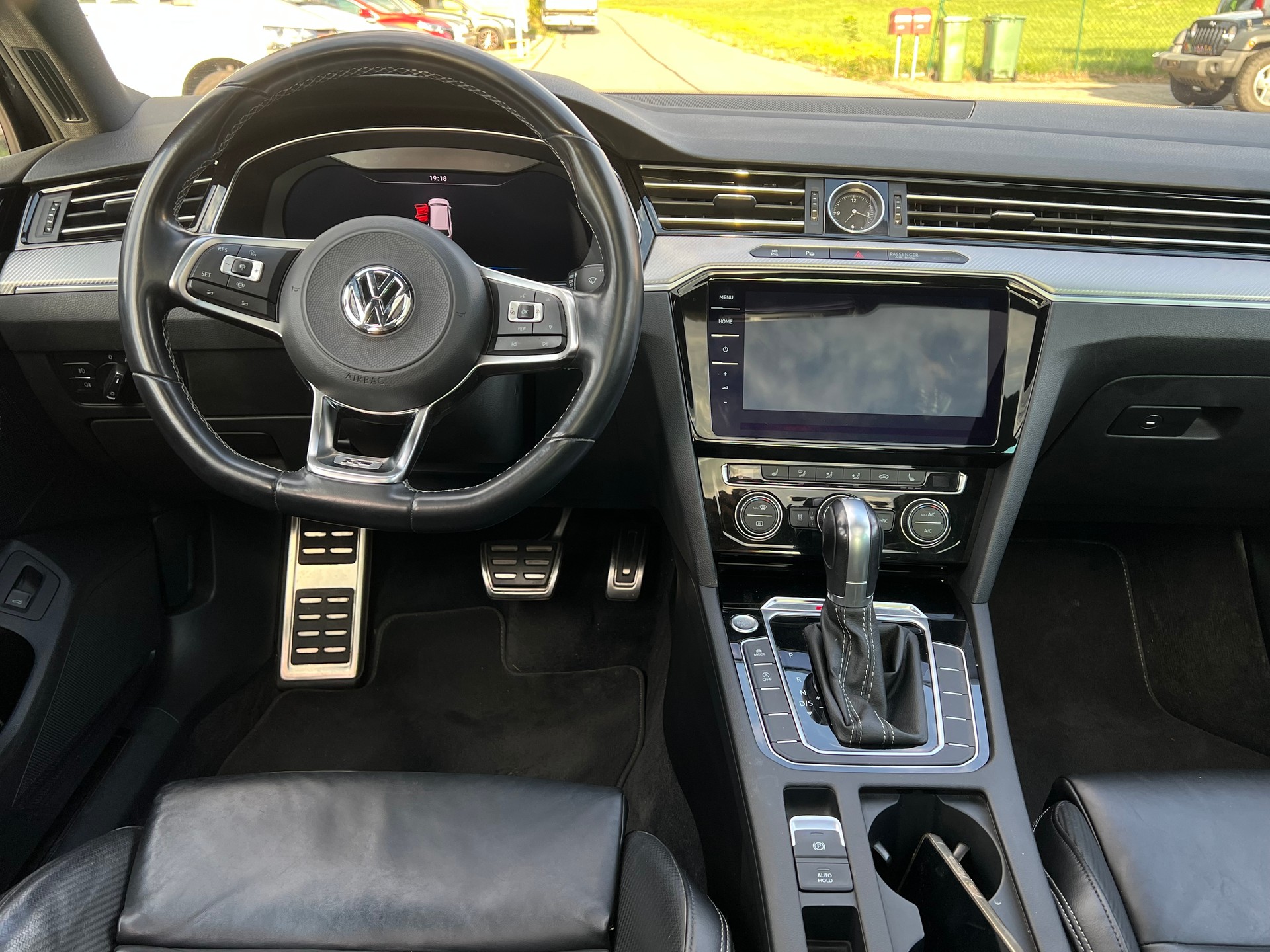 VW Passat Variant 2.0 TSI BMT R-Line Highline 4Motion DSG-image-4