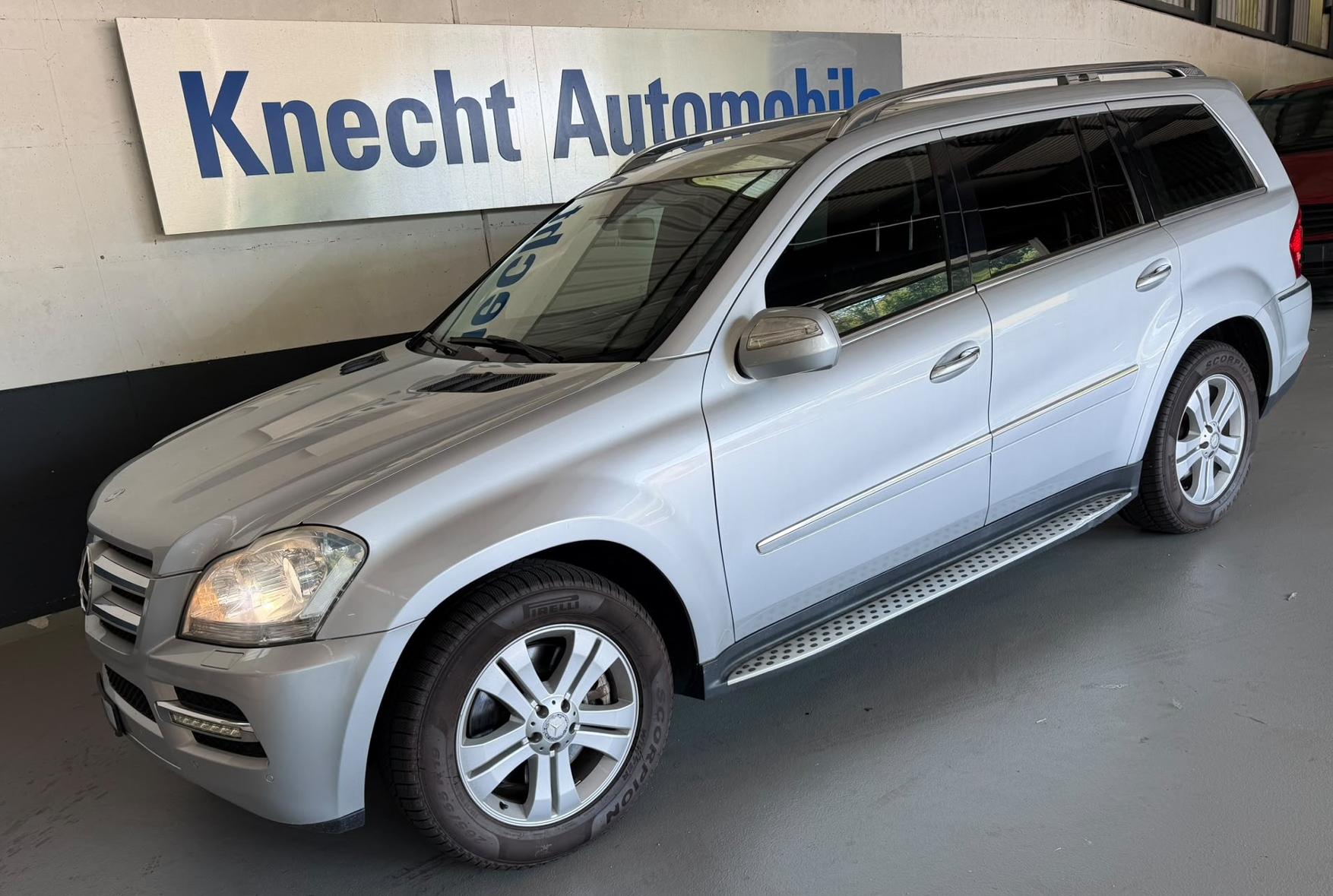 MERCEDES-BENZ GL 450 V8-showroom-element-1