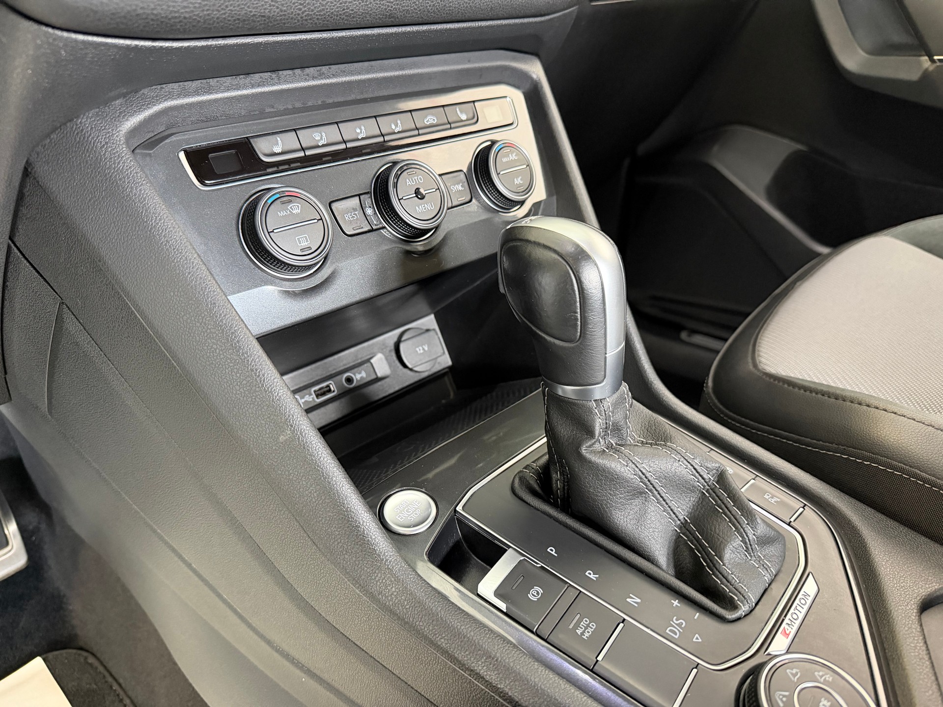VW Tiguan Allspace 2.0TSI Highline 4Motion DSG-image-12