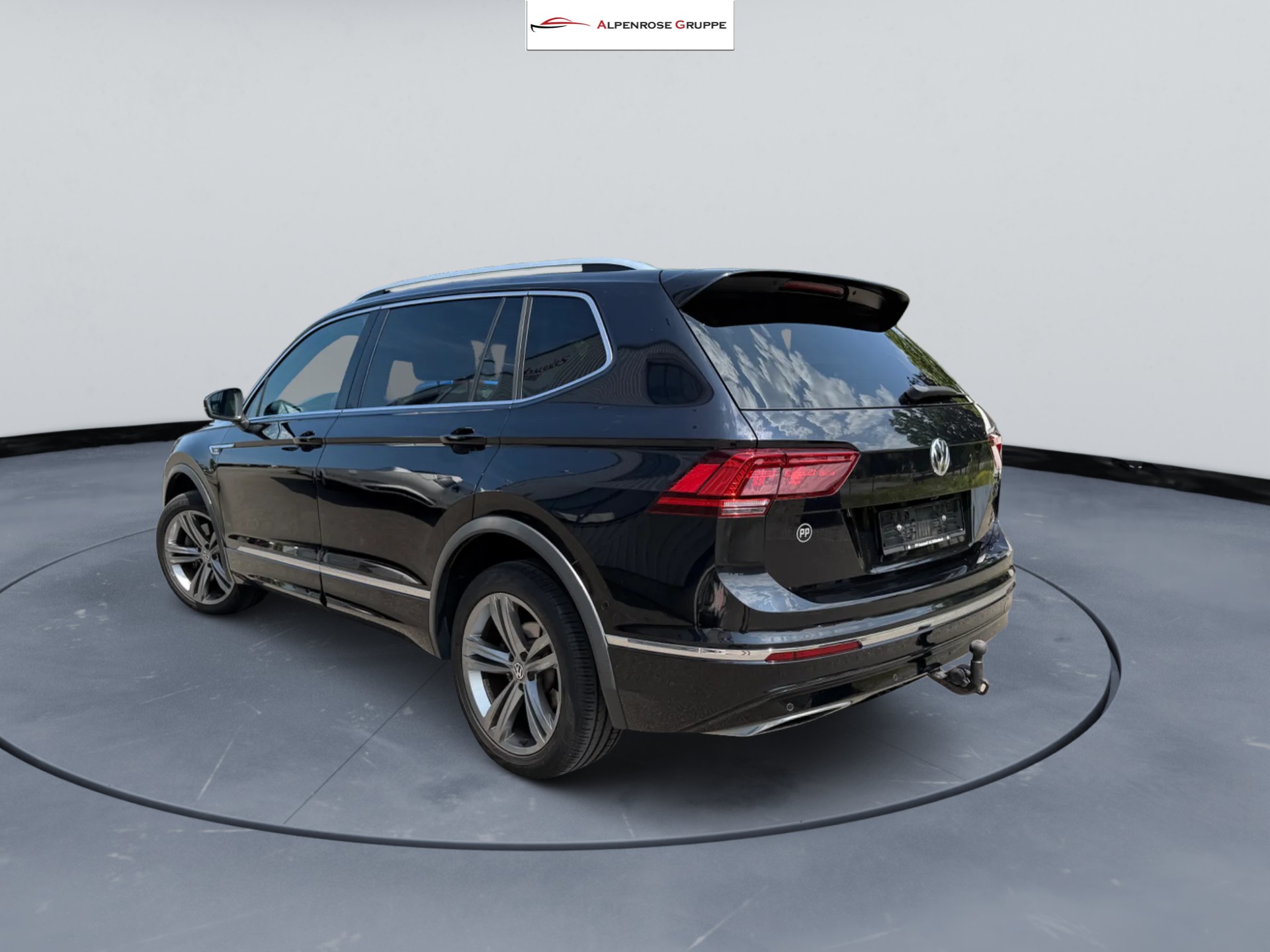 VW Tiguan Allspace 2.0TSI Highline 4Motion DSG-image-5