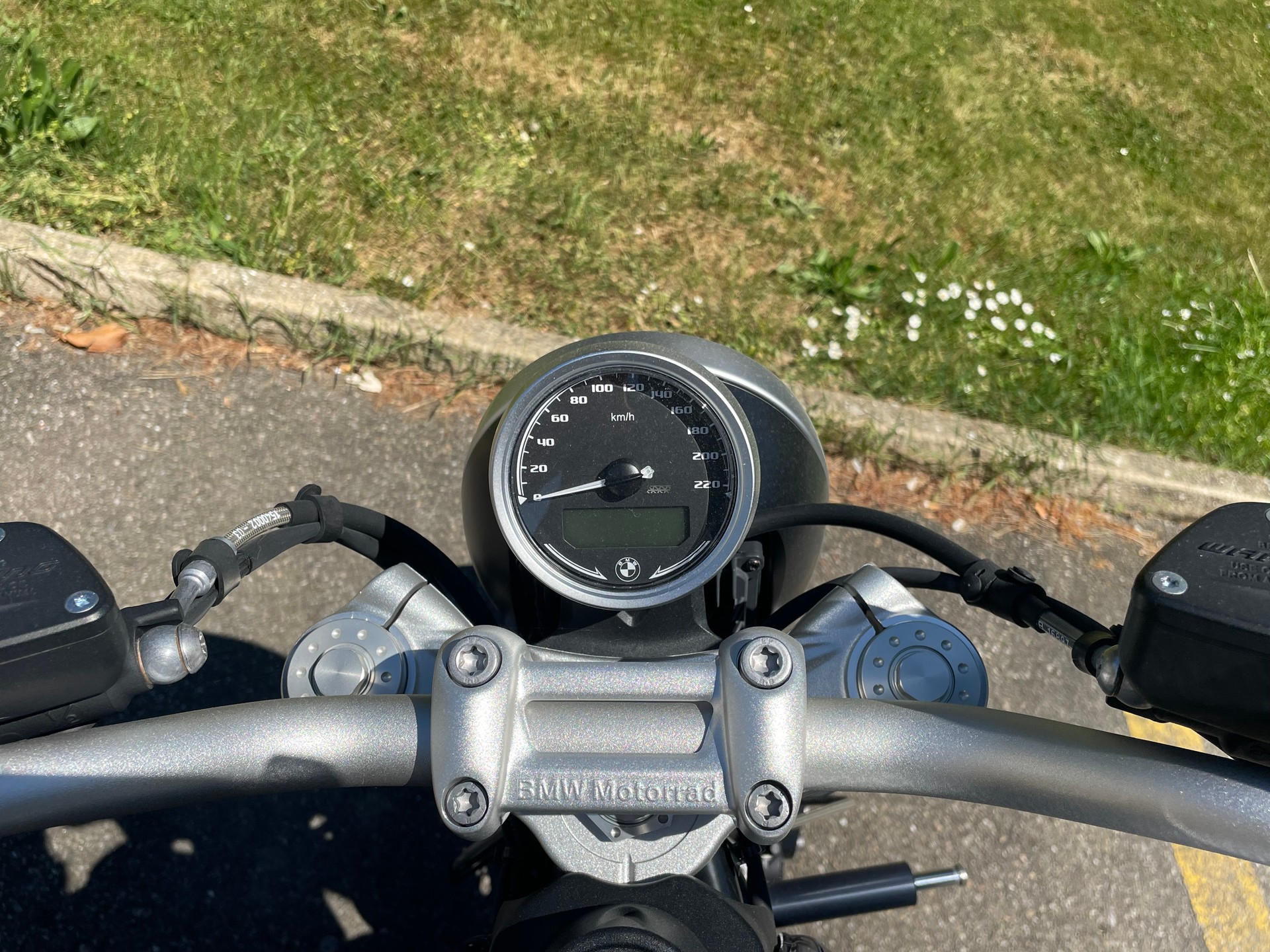 BMW R nineT Pure A2-image-2