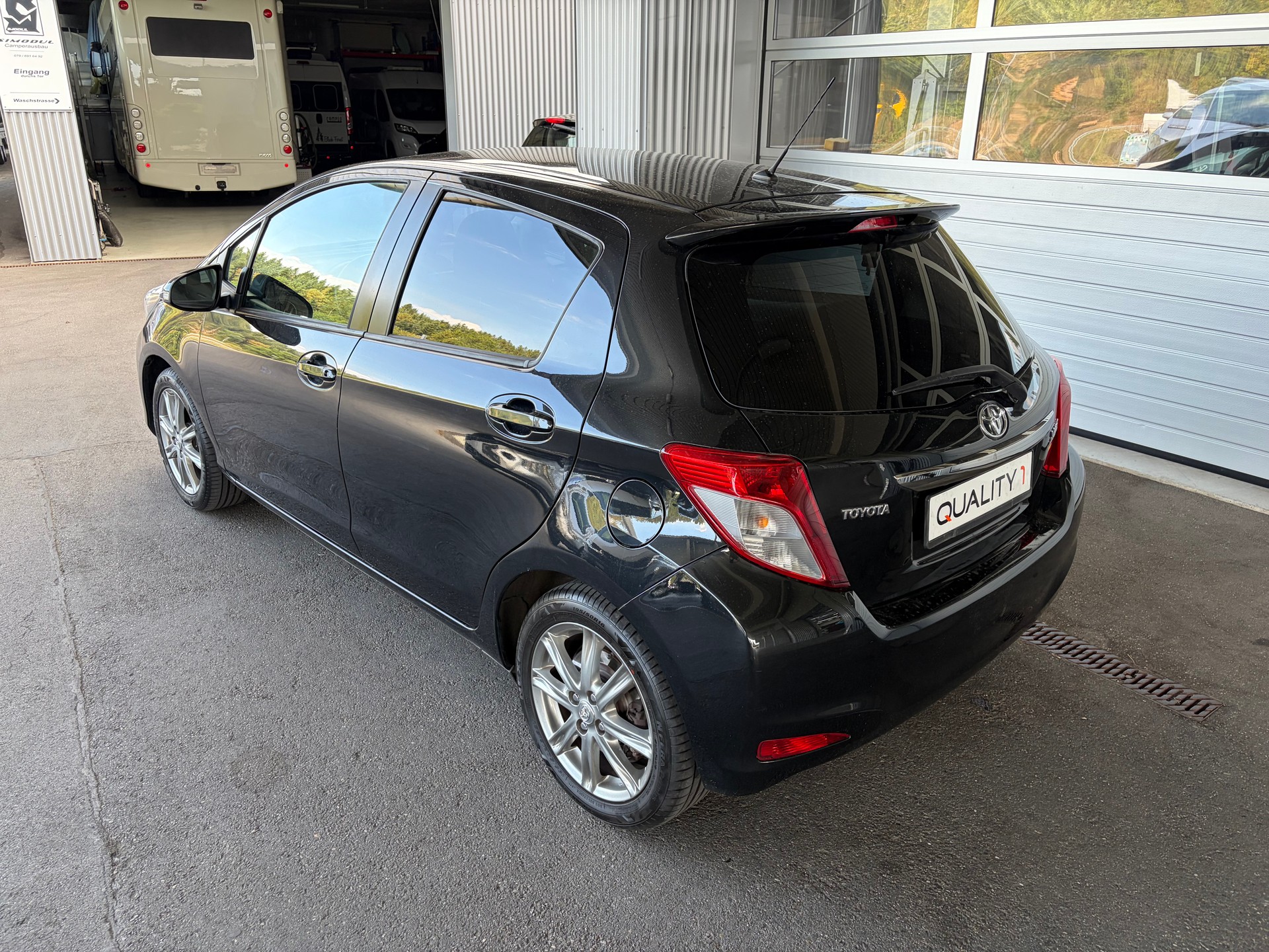 TOYOTA Yaris 1.33 Style Multidrive-showroom-element-2