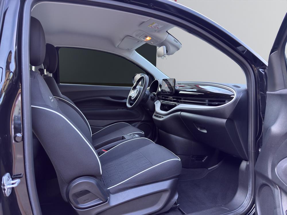 FIAT 500 e Black Edition-image-15