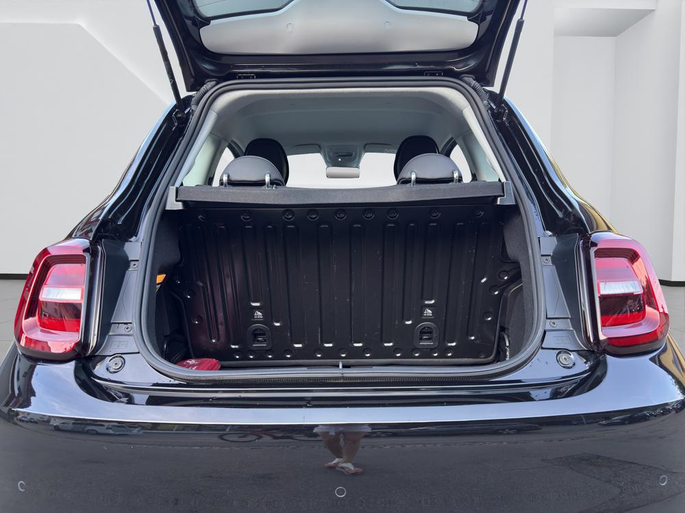 FIAT 500 e Black Edition-image-4