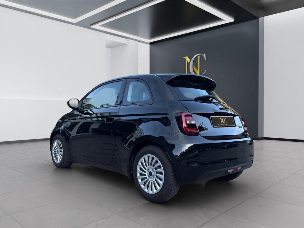FIAT 500 e Black Edition-showroom-element-2