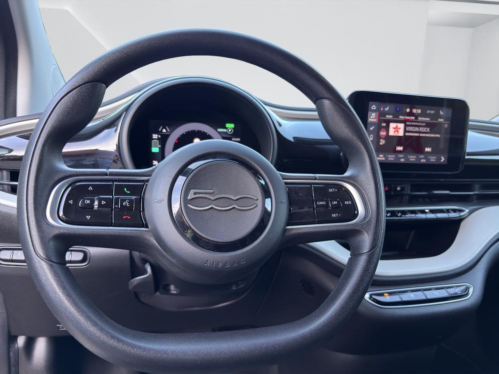 FIAT 500 e Black Edition-image-9