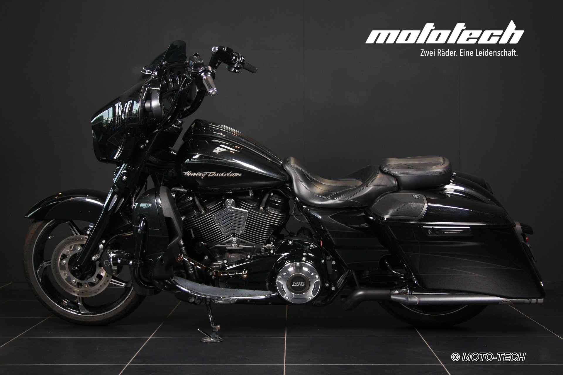 HARLEY-DAVIDSON FLHXSE-image-4