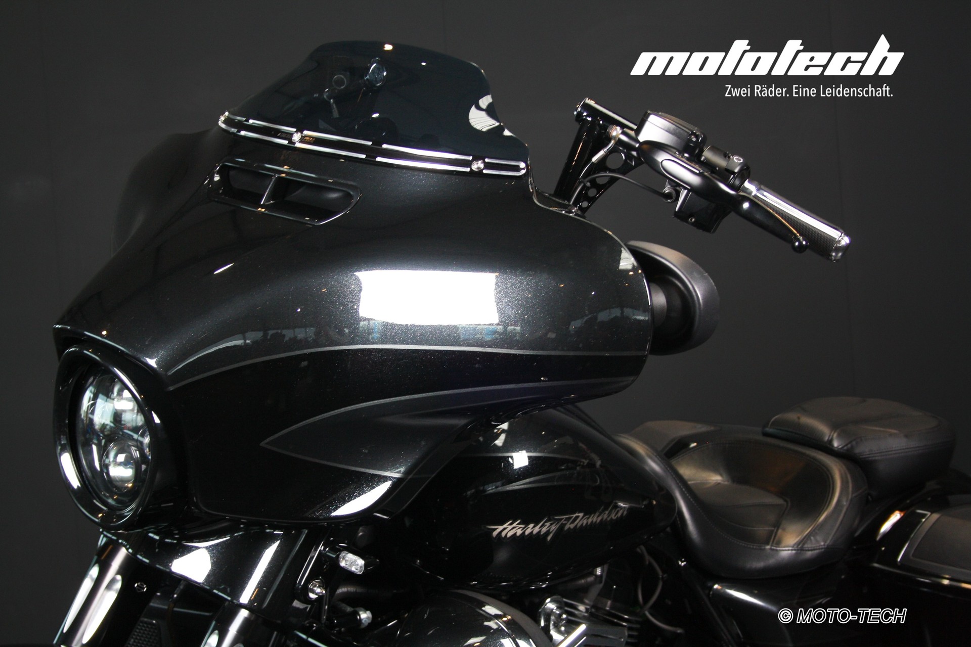 HARLEY-DAVIDSON FLHXSE-image-6