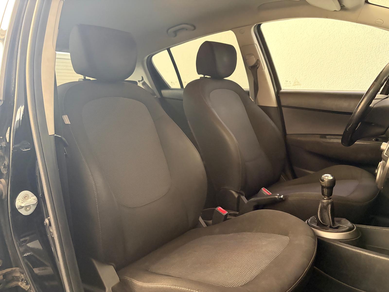 HYUNDAI i20 1.2 Comfort-image-11
