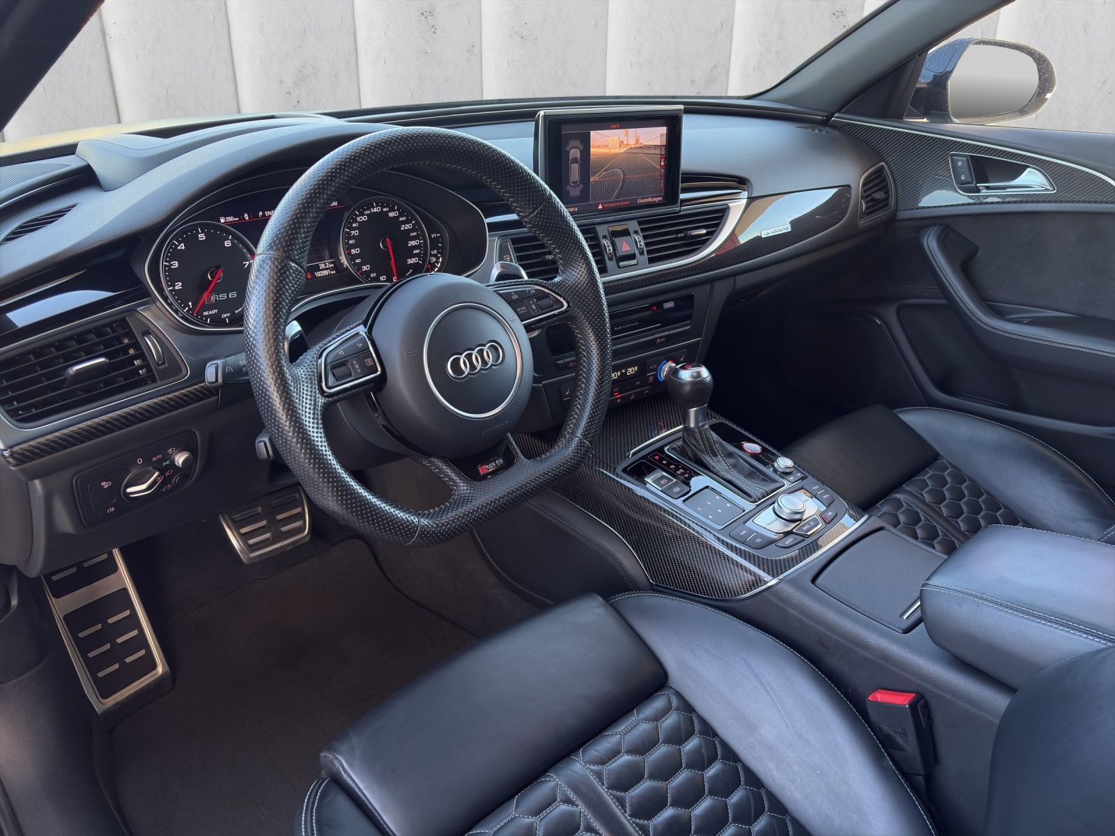 AUDI RS6 Avant 4.0 TFSI V8 performance quattro-image-8