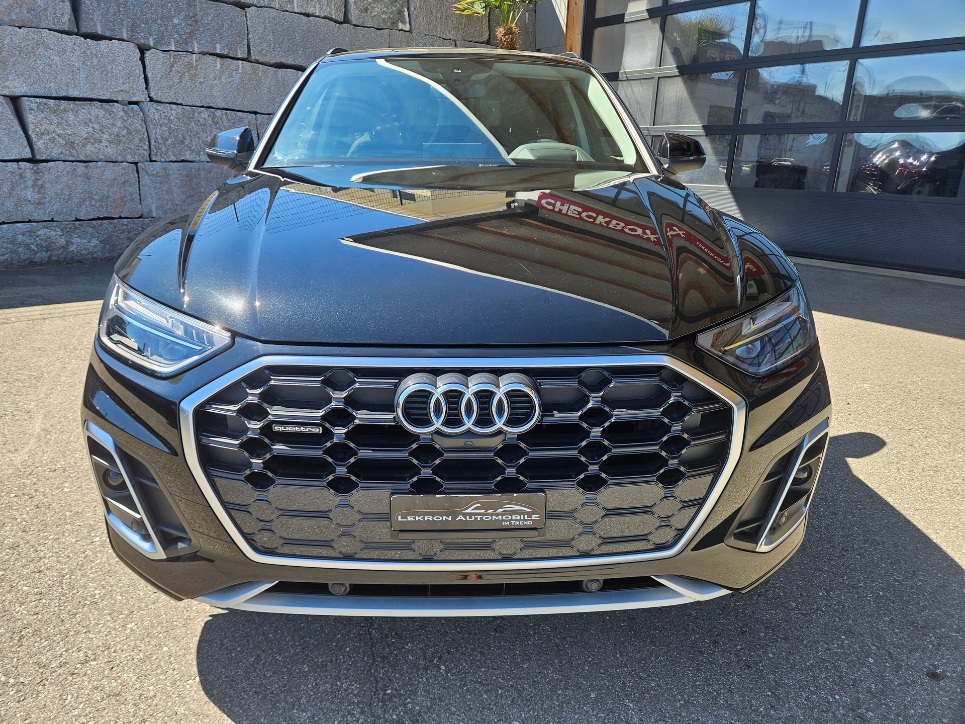 AUDI Q5 45 TFSI S-line quattro S-tronic-image-1