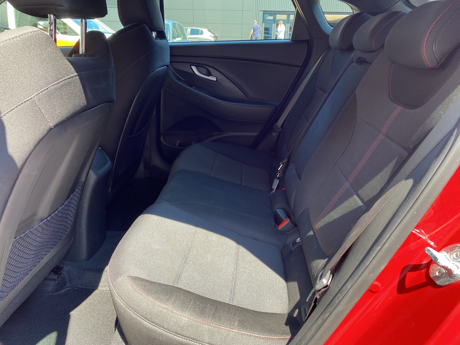 HYUNDAI i30 Fastback 1.5 T-GDi N-Line-image-10