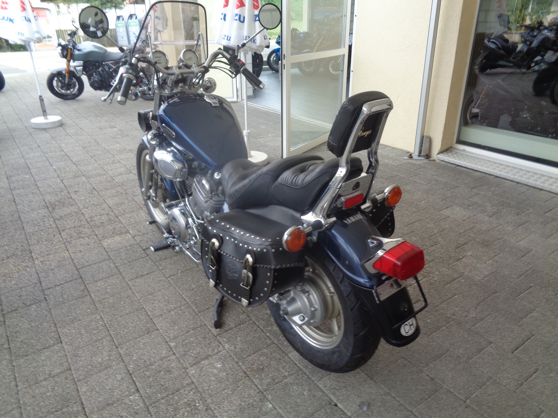 YAMAHA XV 750 Virago-image-2