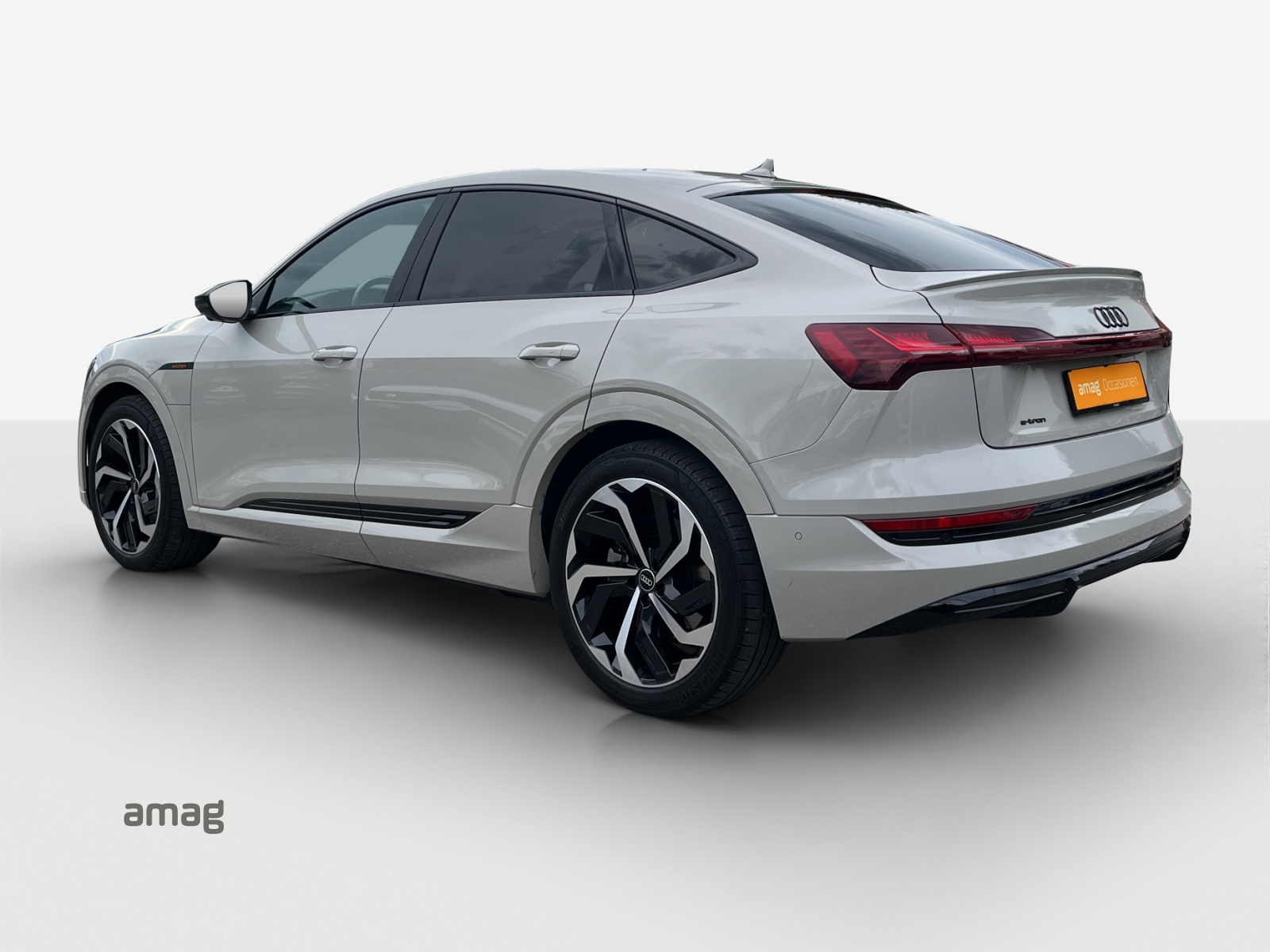 AUDI e-tron 55 Sportback S Line Black Edition quattro-showroom-element-2