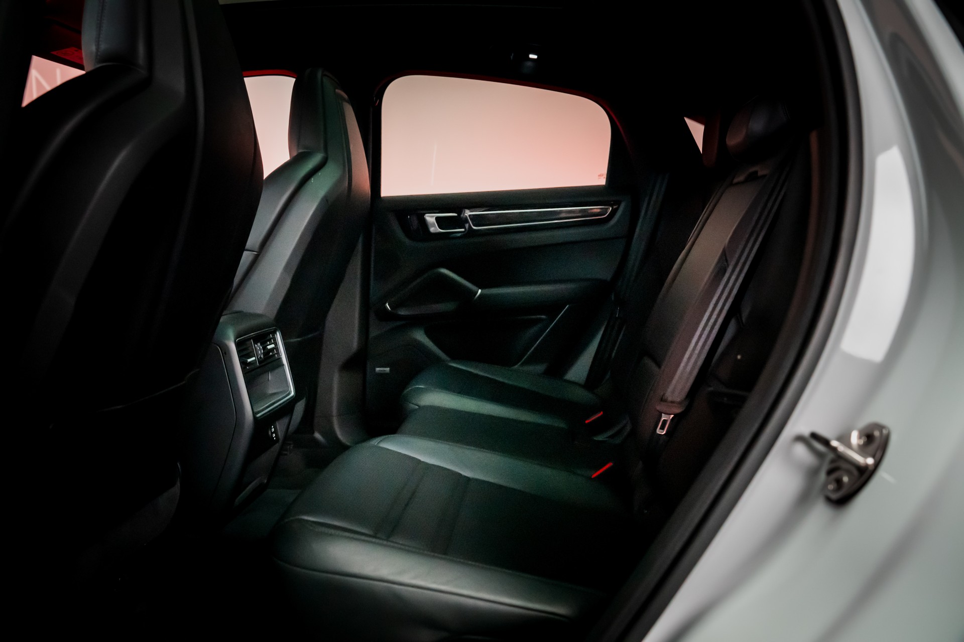 PORSCHE Cayenne Coupé 2.9 V6 S / CH-Fahrzeug / Sport Chrono / Panorama-image-17