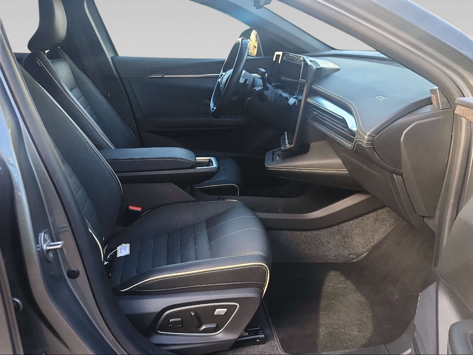 RENAULT Mégane E-Tech-image-5