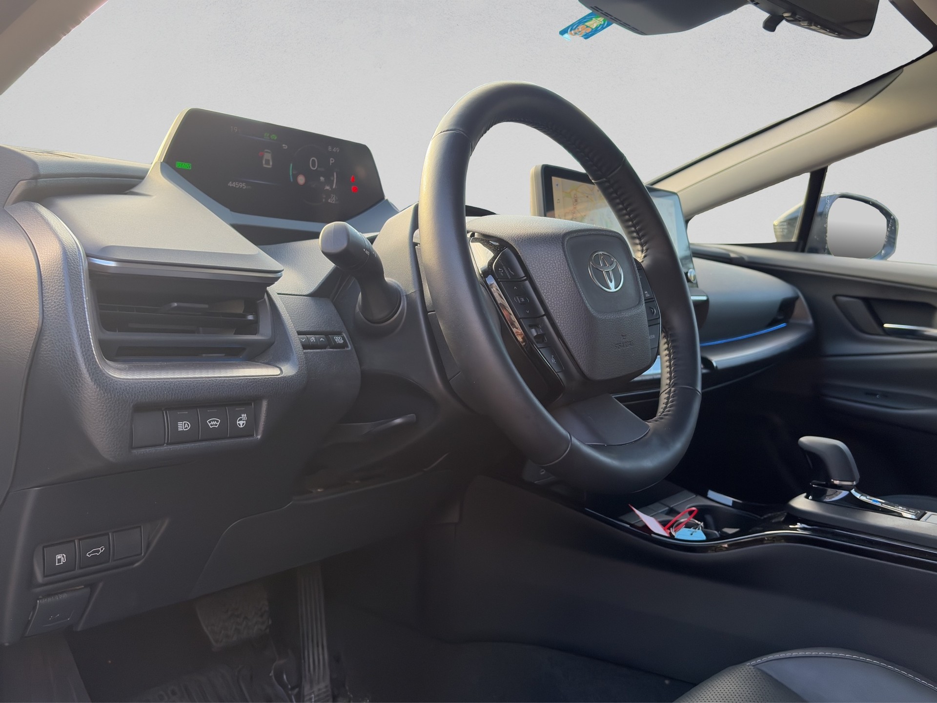 TOYOTA Prius 2,0 VVT-i Plug-in Hybrid Premium-image-14