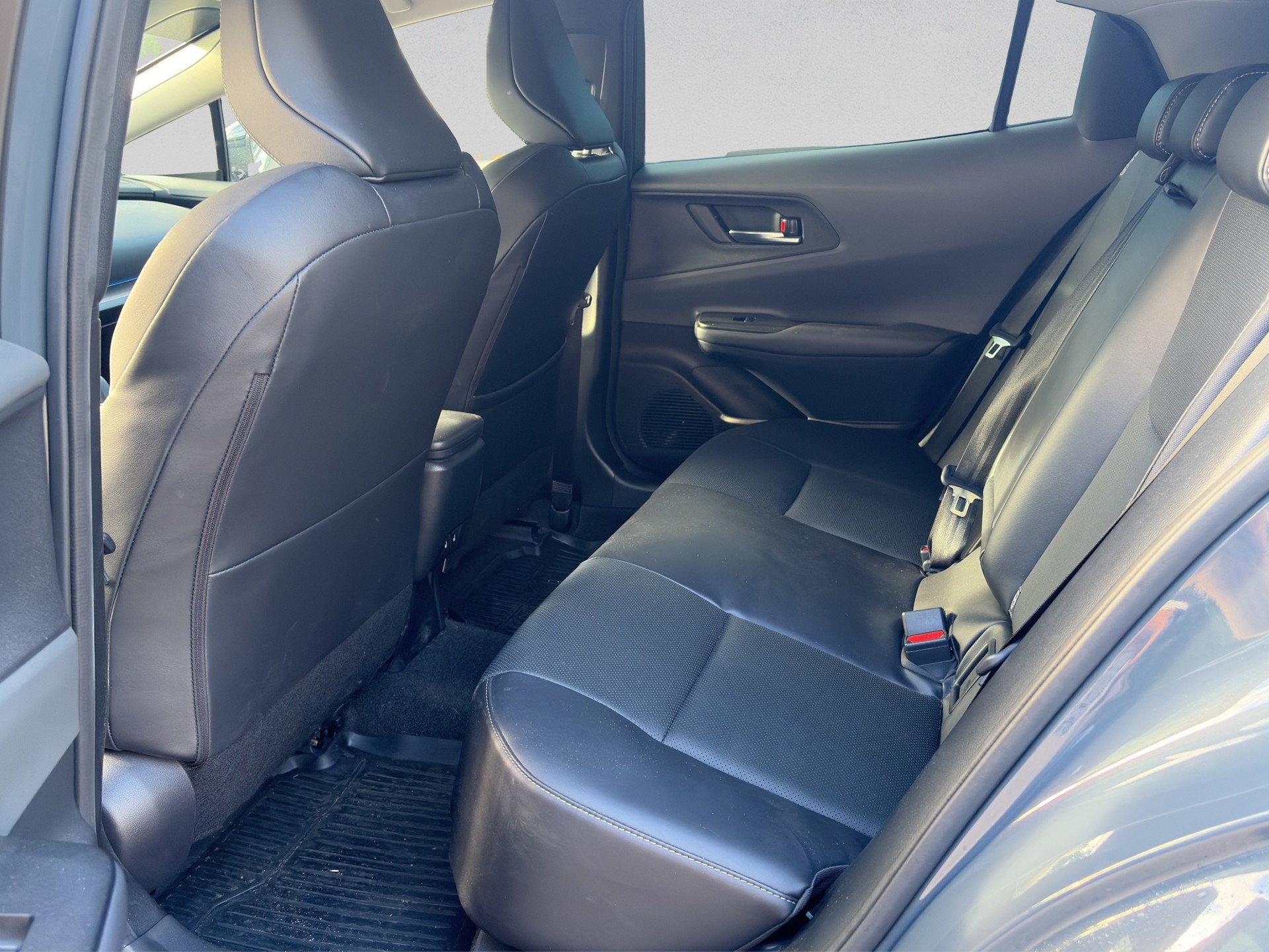 TOYOTA Prius 2,0 VVT-i Plug-in Hybrid Premium-image-11