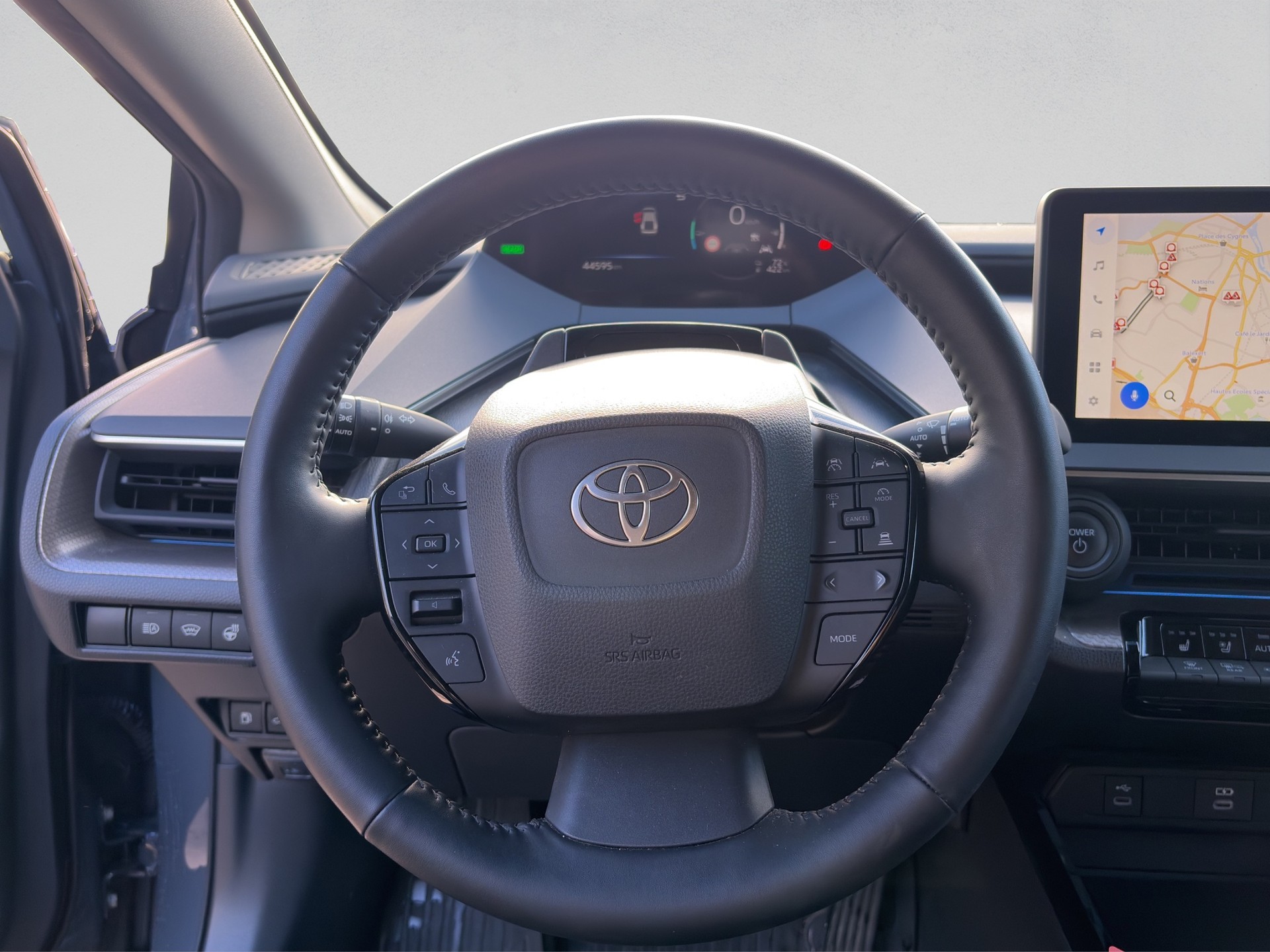 TOYOTA Prius 2,0 VVT-i Plug-in Hybrid Premium-image-9