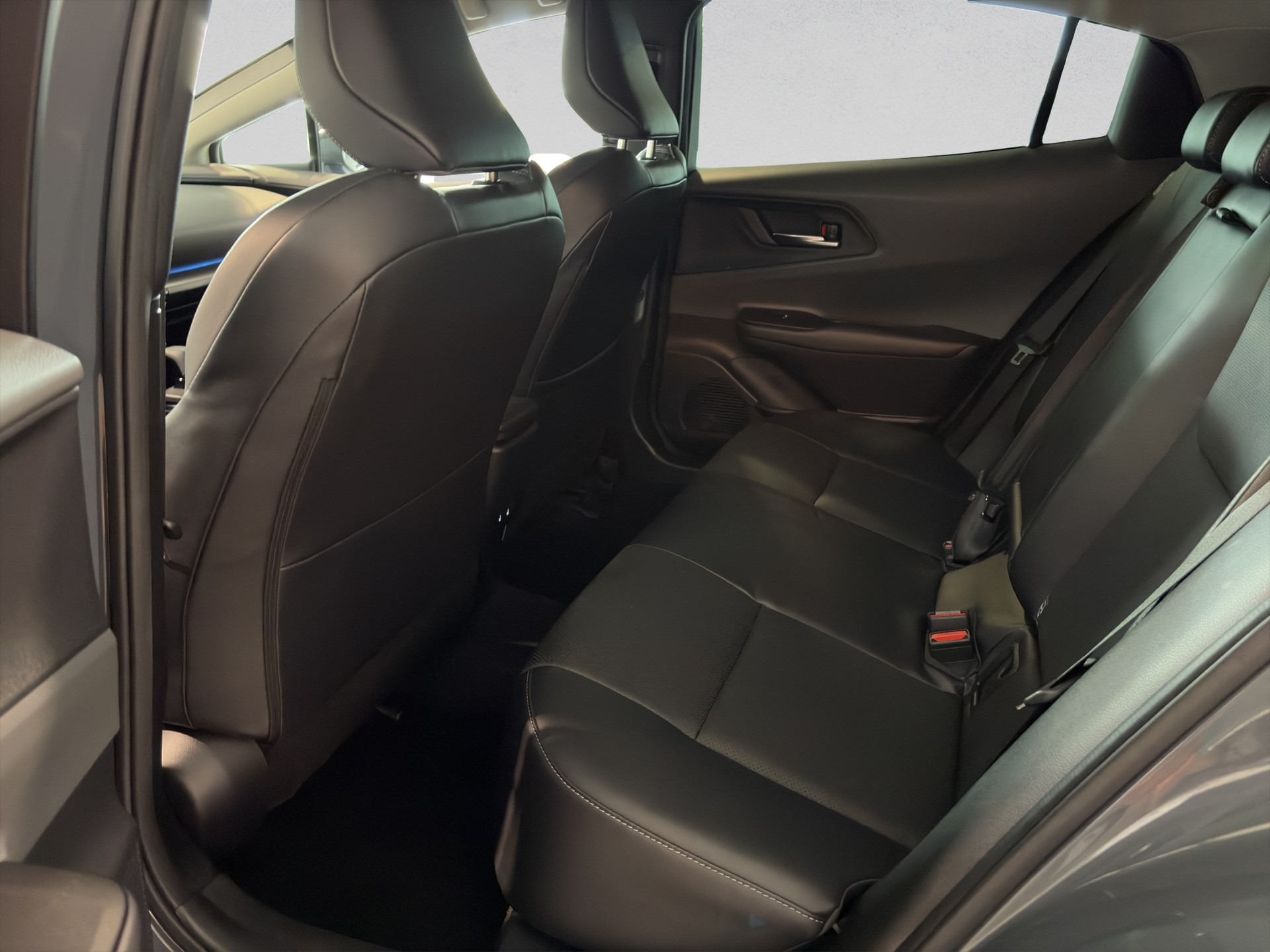 TOYOTA Prius 2,0 VVT-i Plug-in Hybrid Premium-image-12