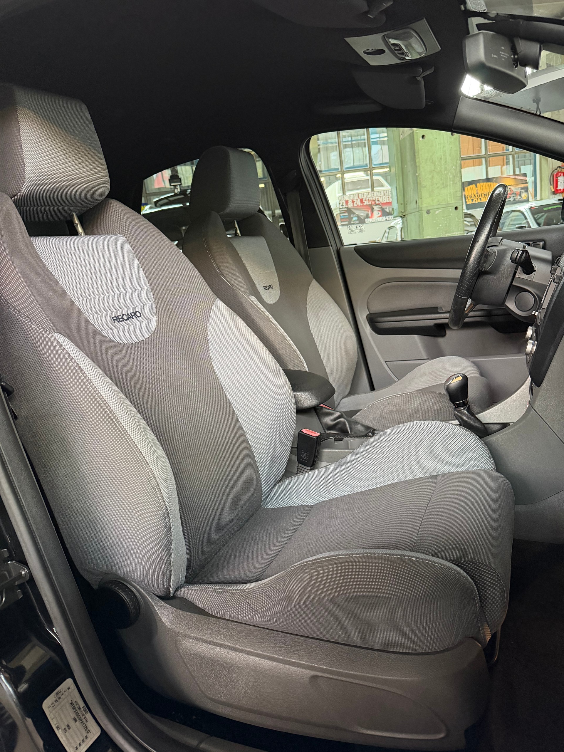 FORD Focus 2.5 Turbo ST-image-6